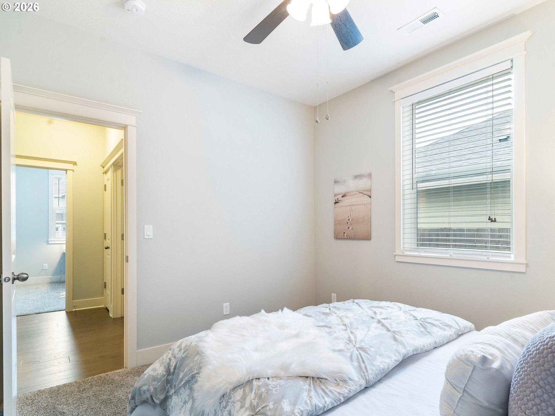 415 E RENTFRO WAY