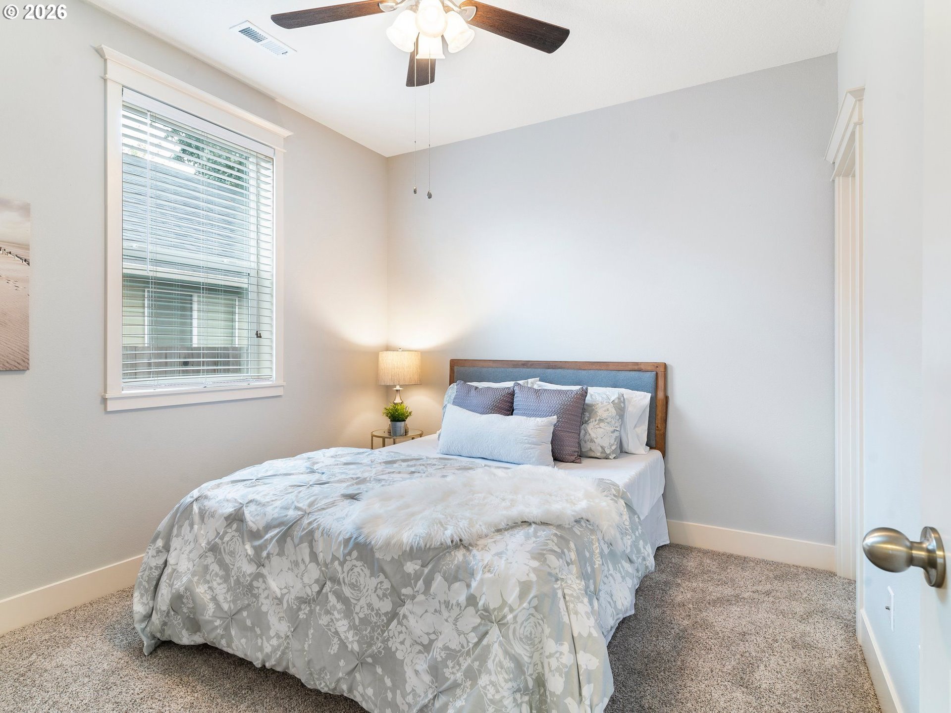 415 E RENTFRO WAY