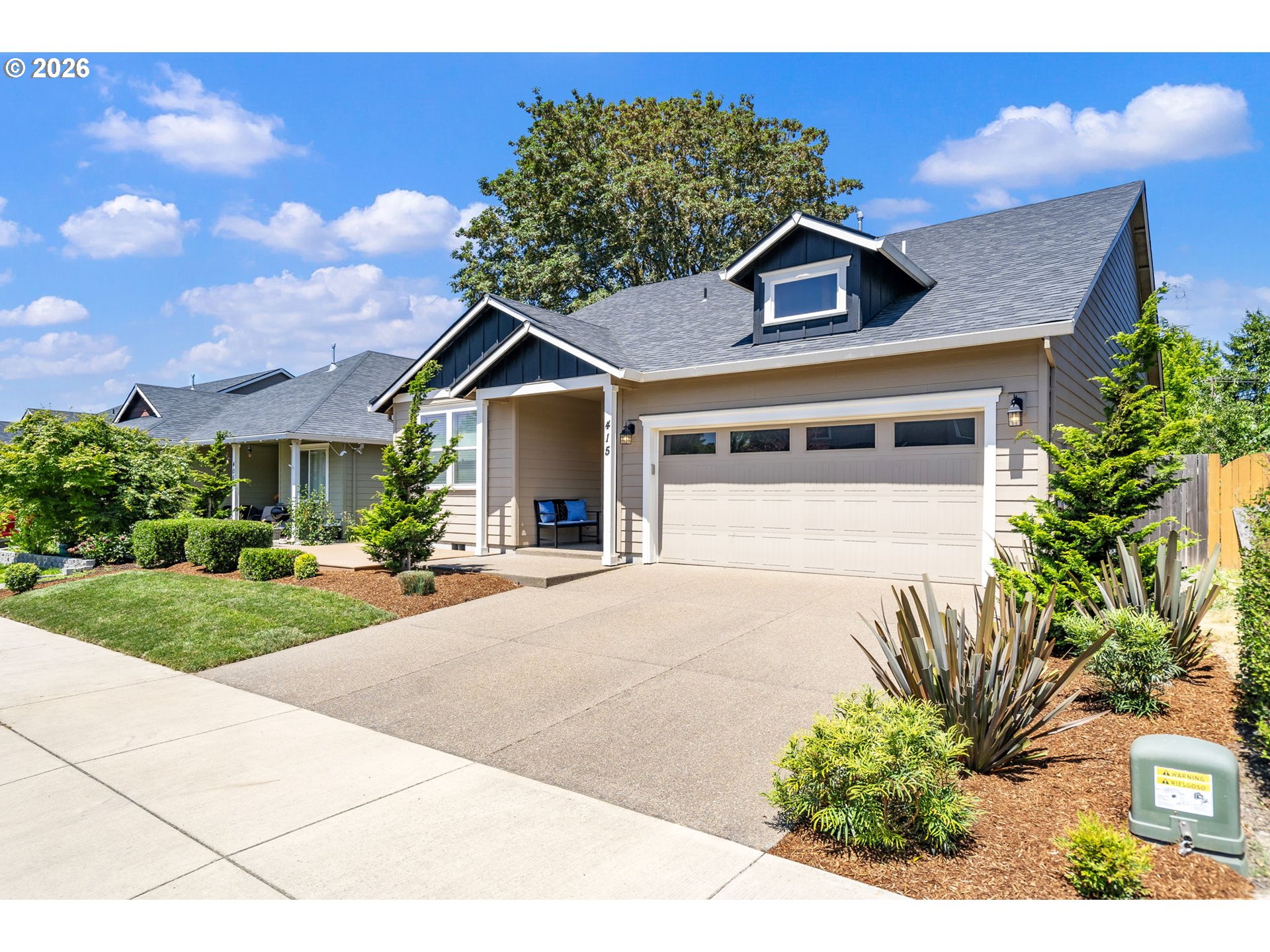 415 E RENTFRO WAY