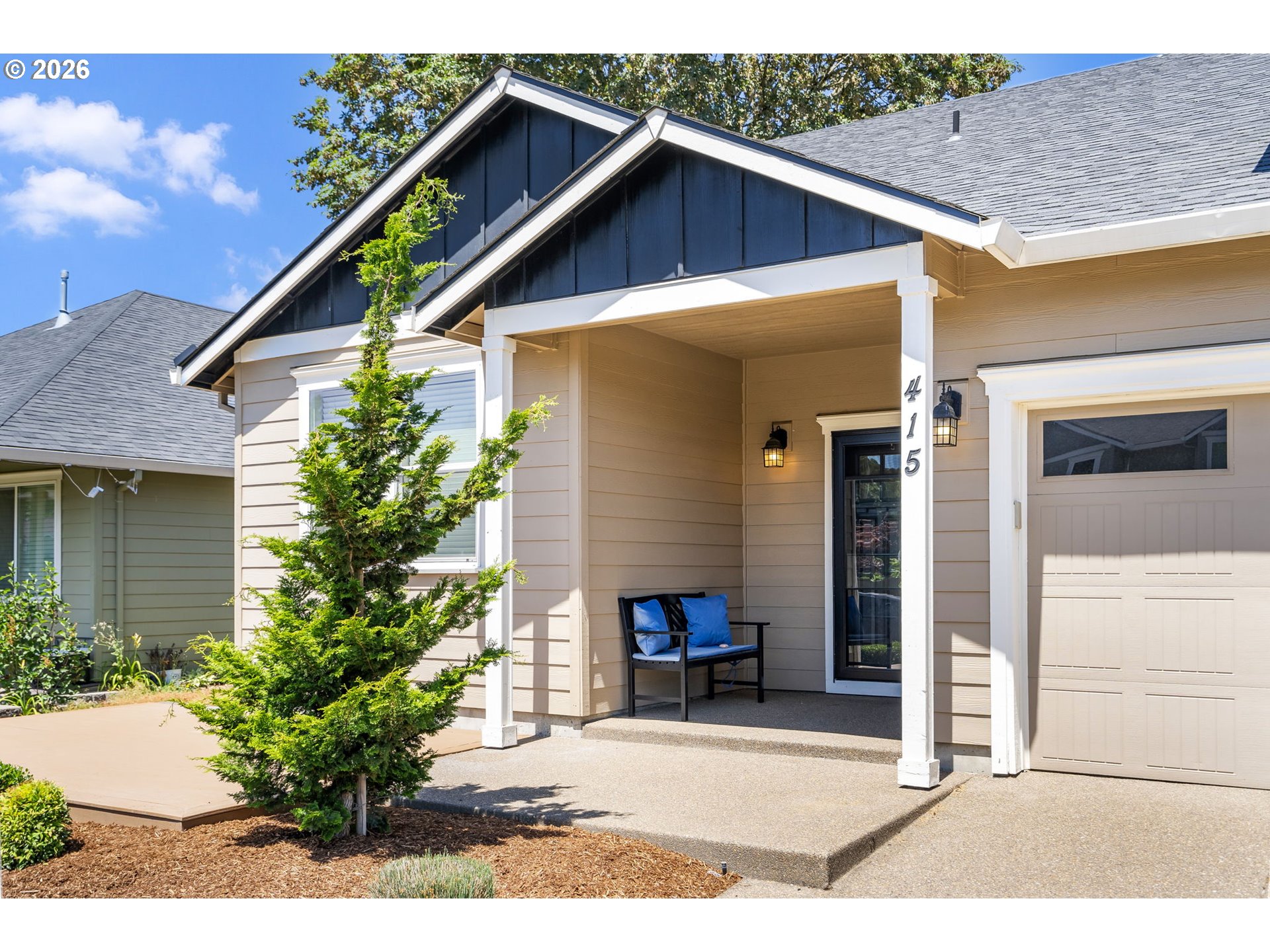 415 E RENTFRO WAY