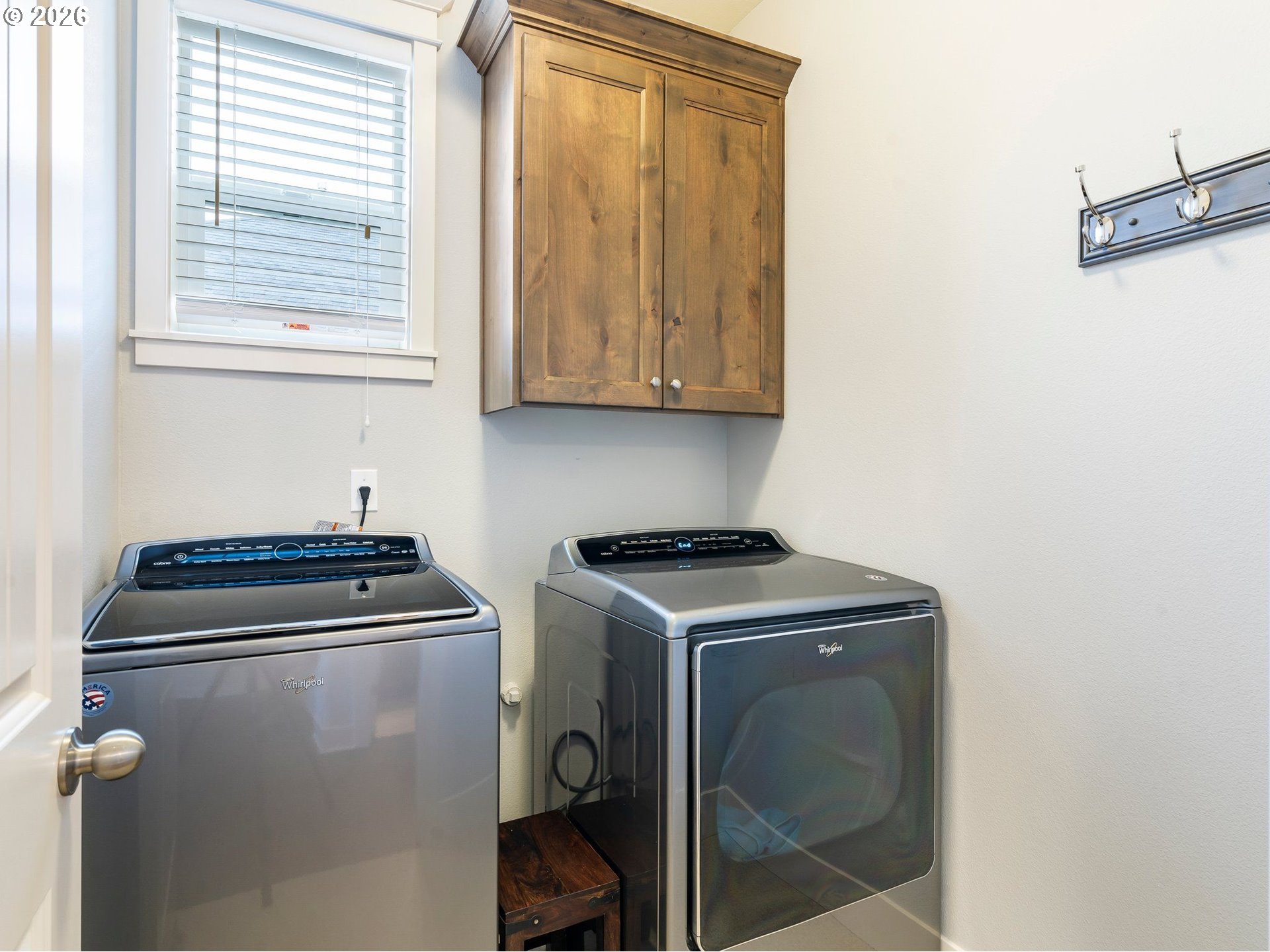 415 E RENTFRO WAY
