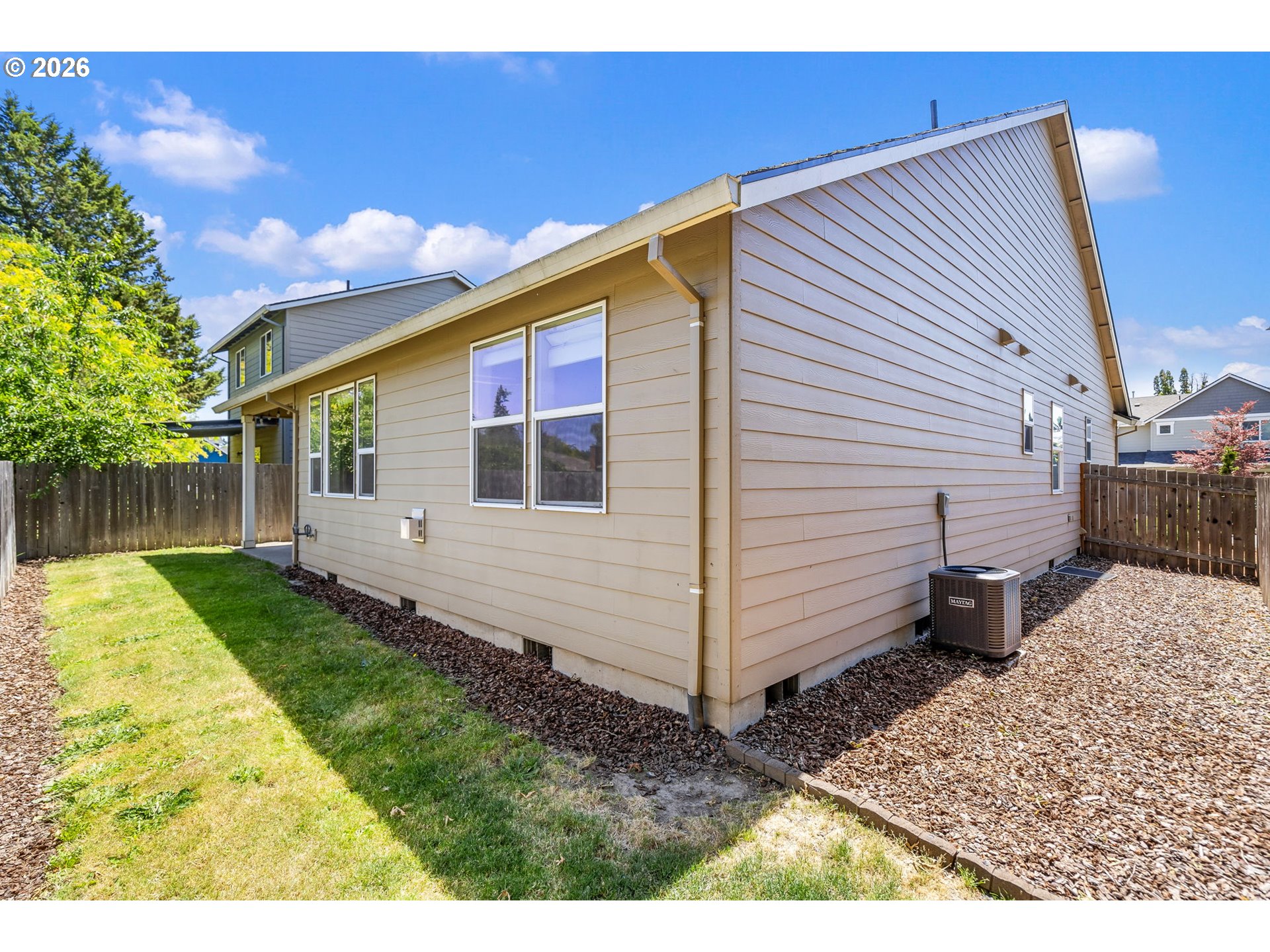 415 E RENTFRO WAY