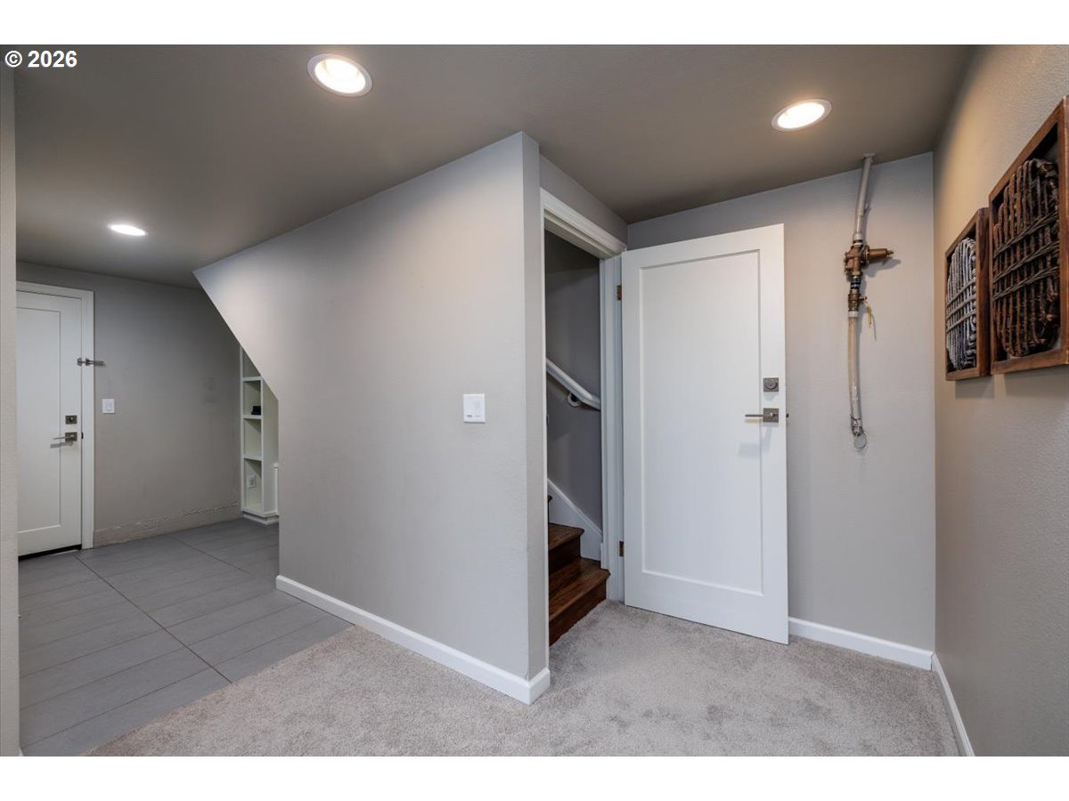 1605 SW 88TH AVE
