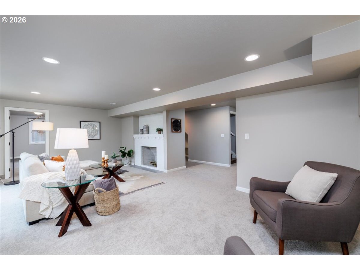 1605 SW 88TH AVE