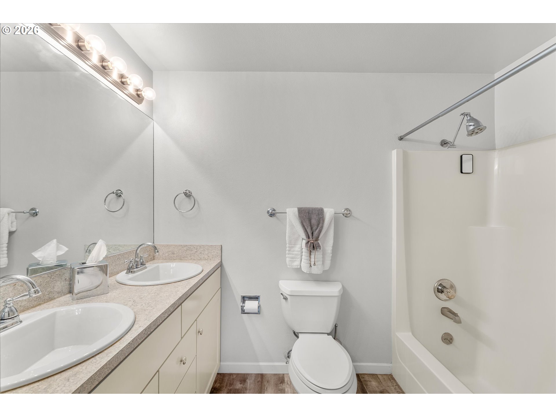 5050 S LANDING DR 202