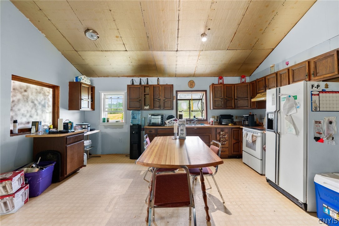 254 Center Road