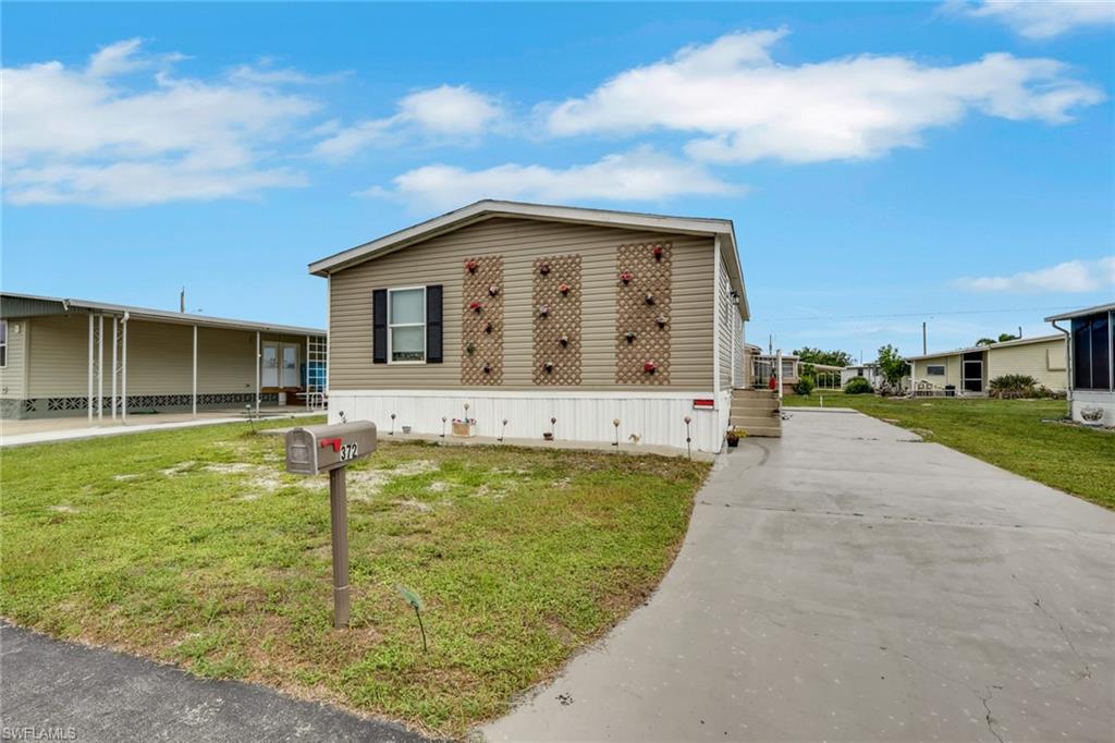 372 Santa Fe TRL
