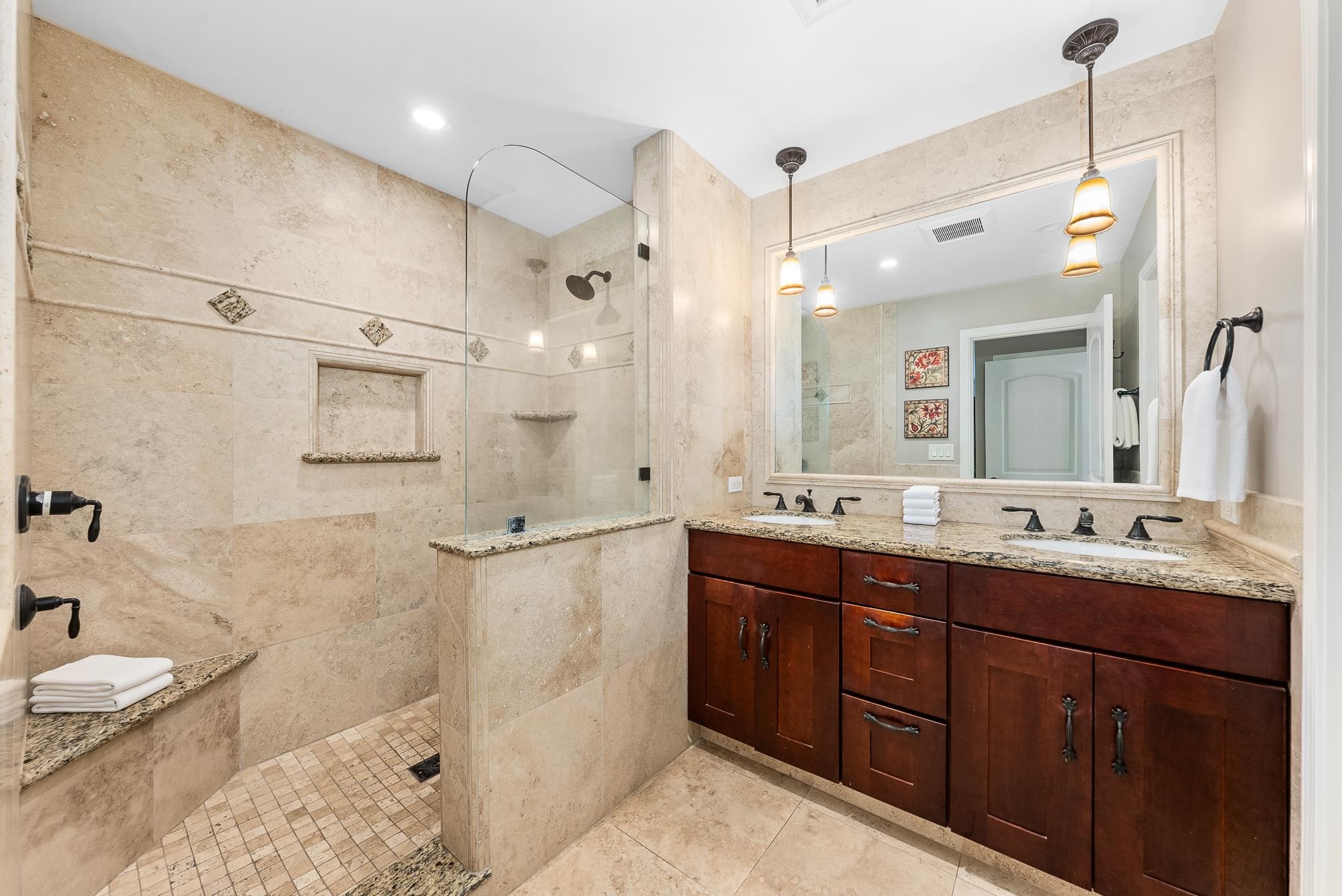 3600 WAILEA ALANUI Dr Unit: 201