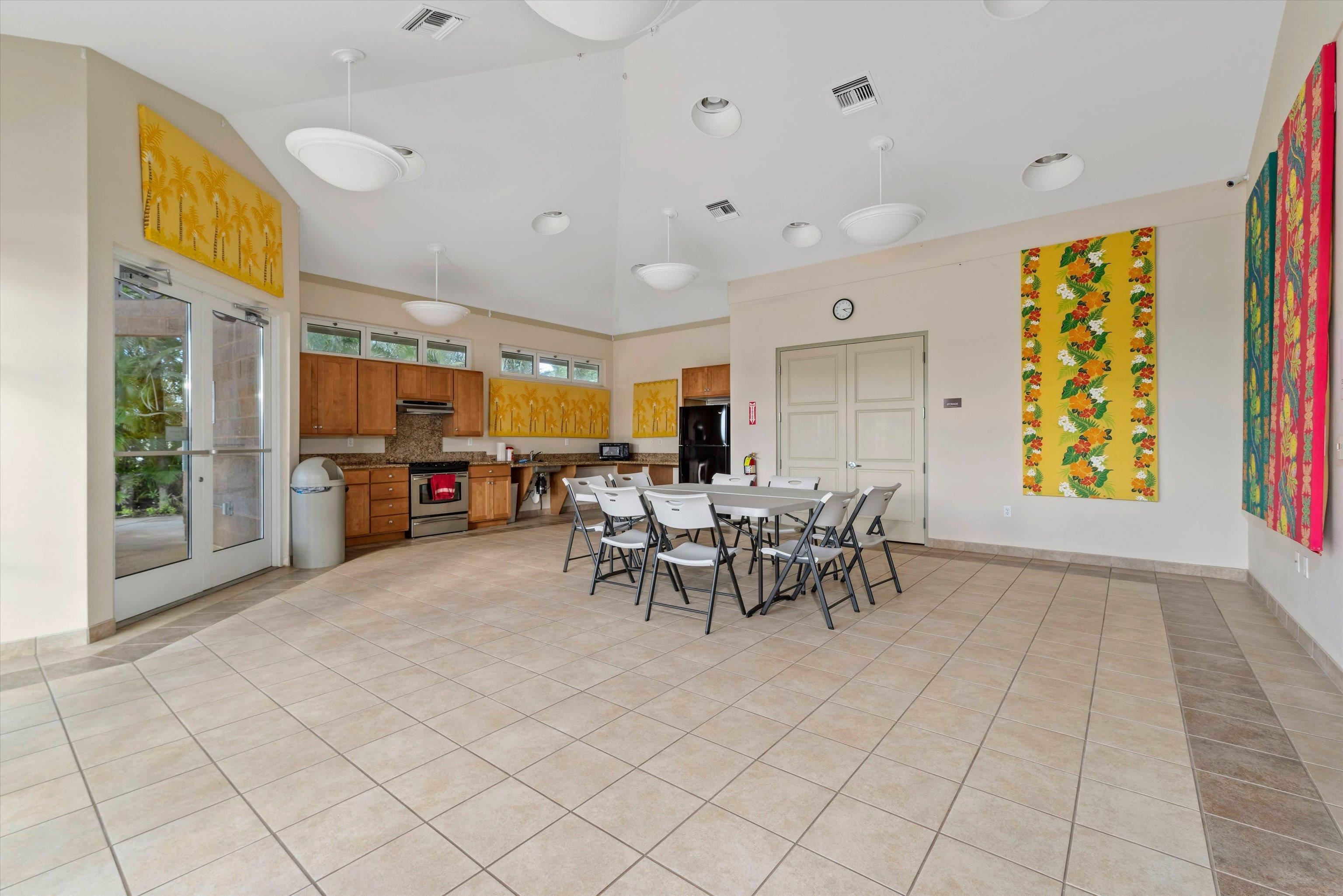 14 LEANIHI Ln Unit: B203