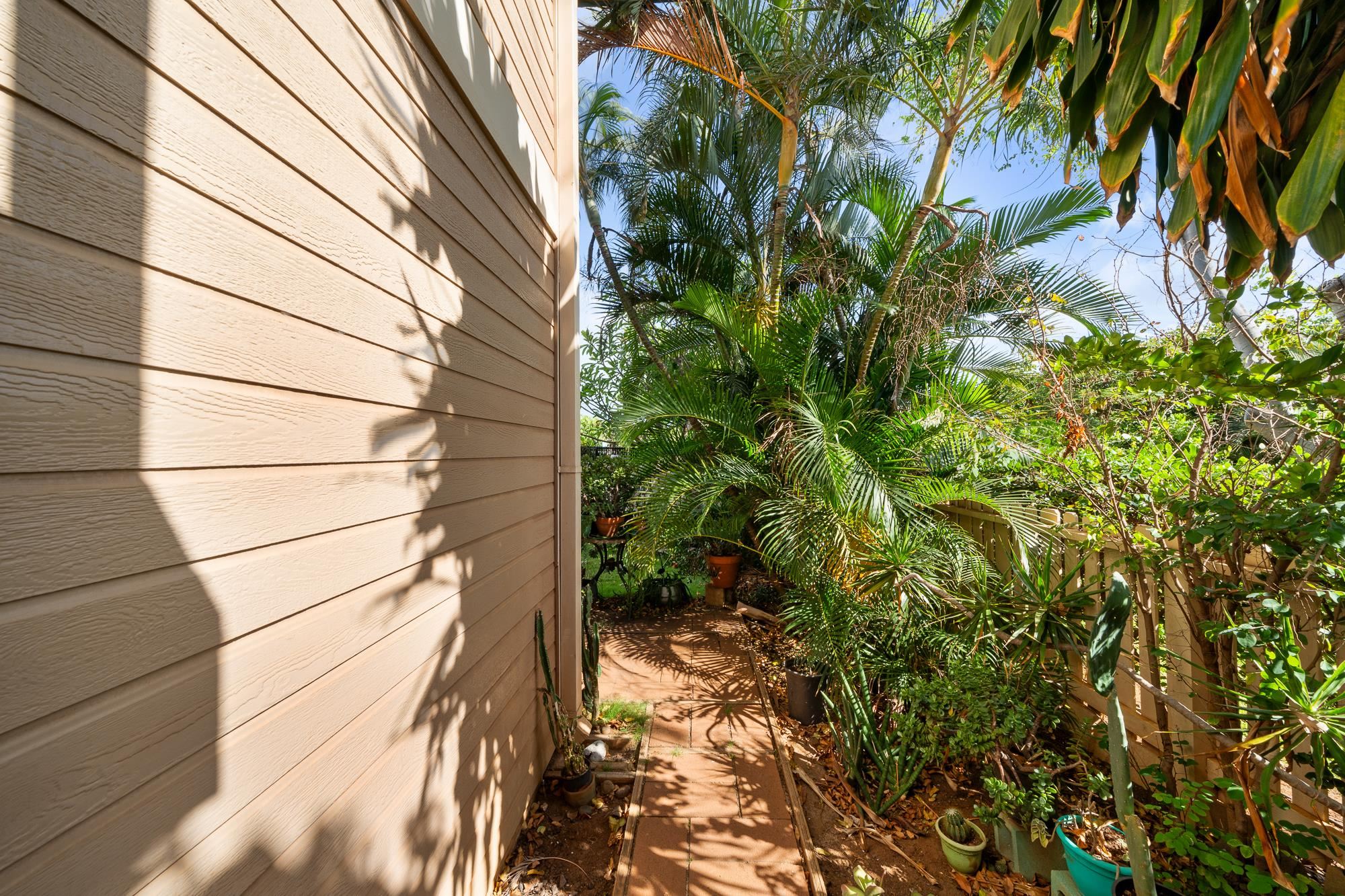 480 Kenolio Rd Unit: 28-105