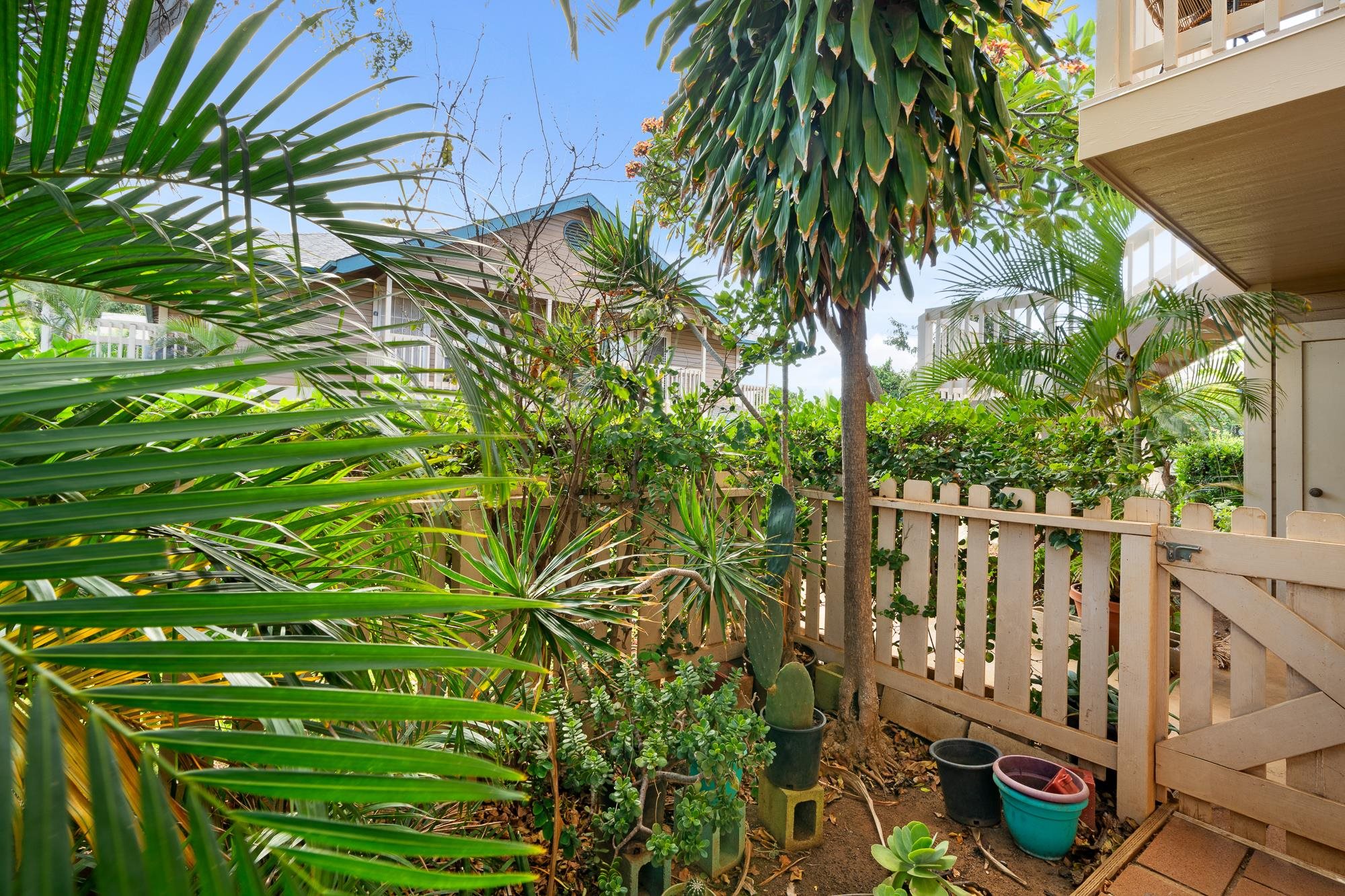 480 Kenolio Rd Unit: 28-105