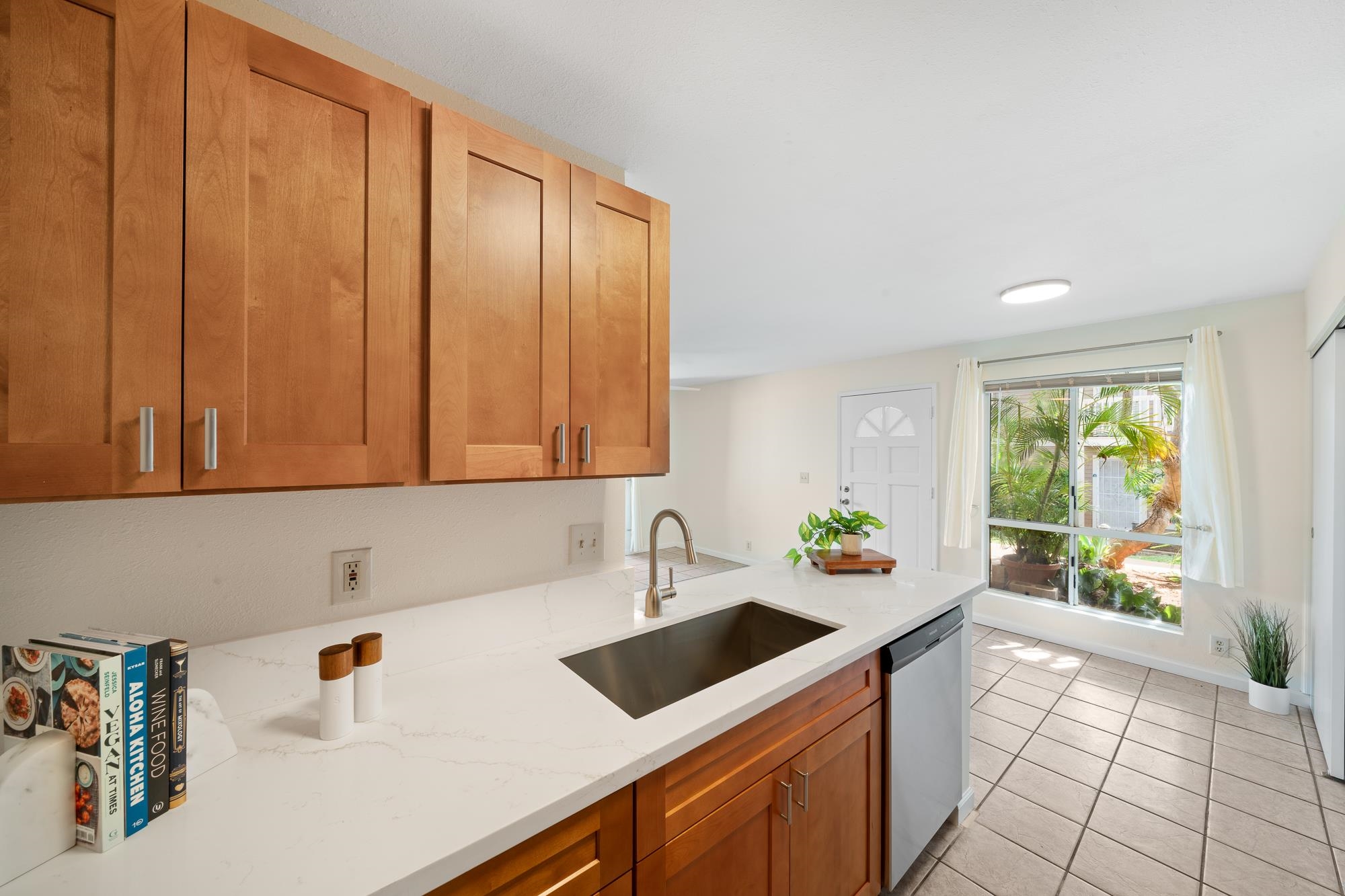 480 Kenolio Rd Unit: 28-105