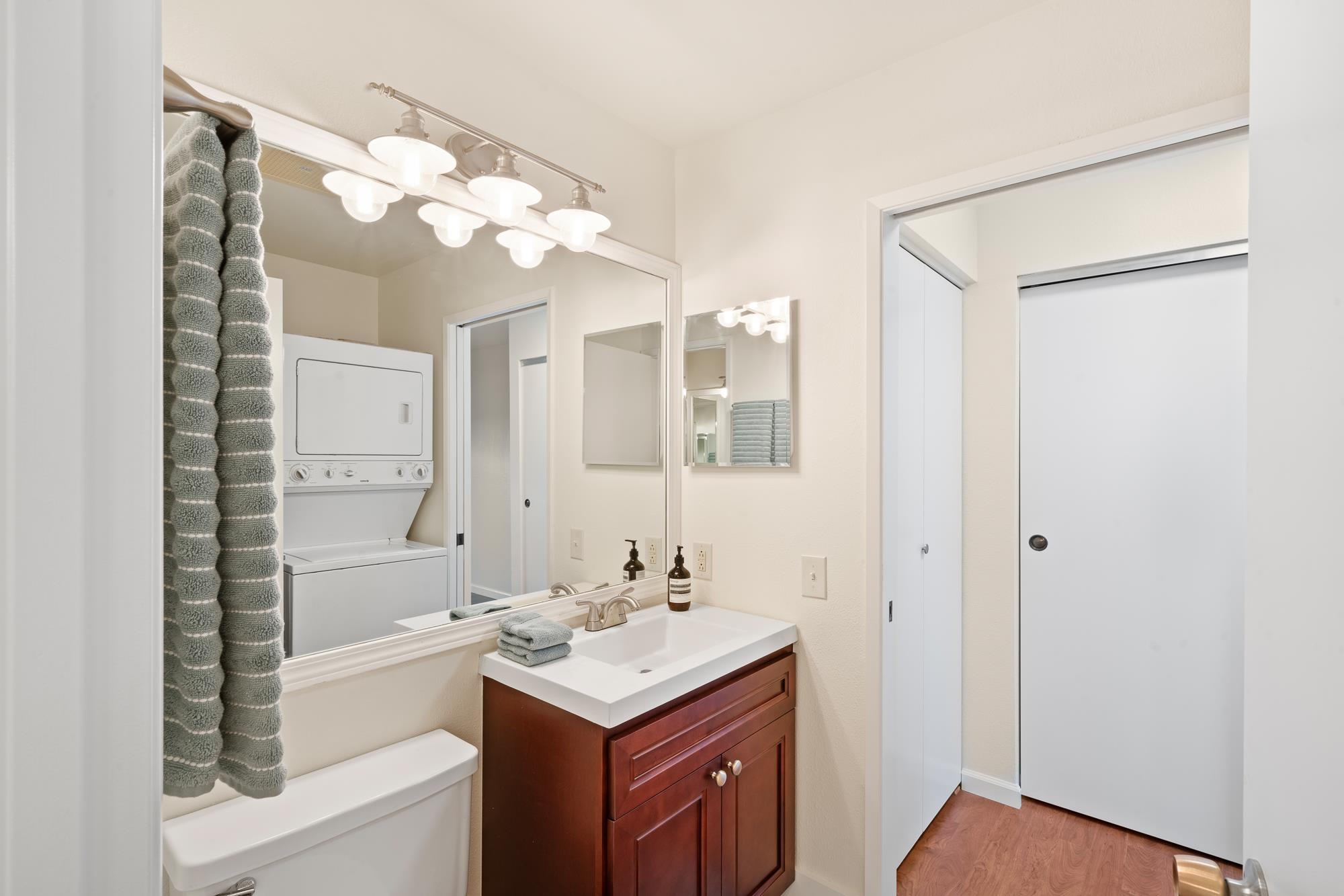 480 Kenolio Rd Unit: 28-105