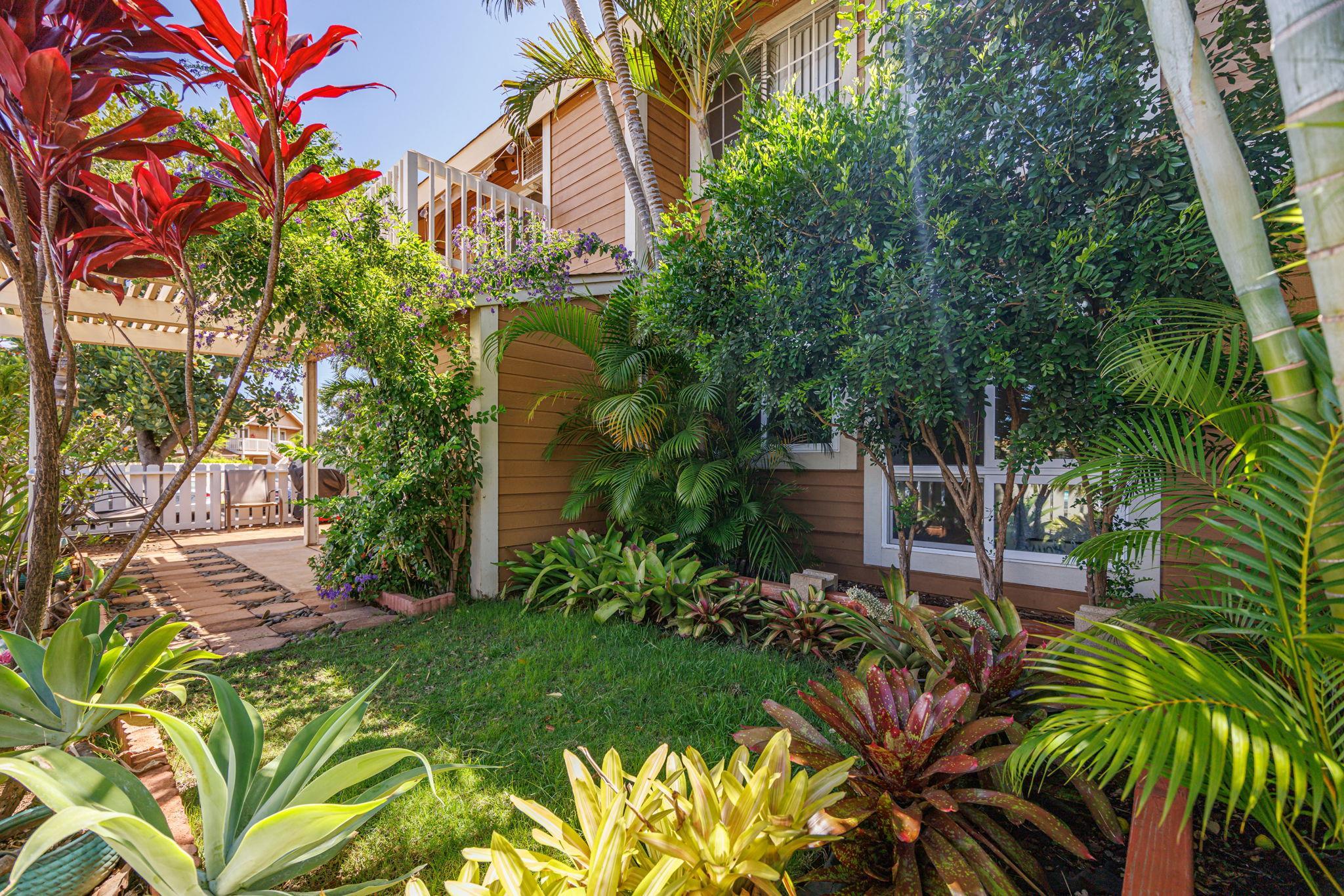 140 UWAPO Rd Unit: 9-103