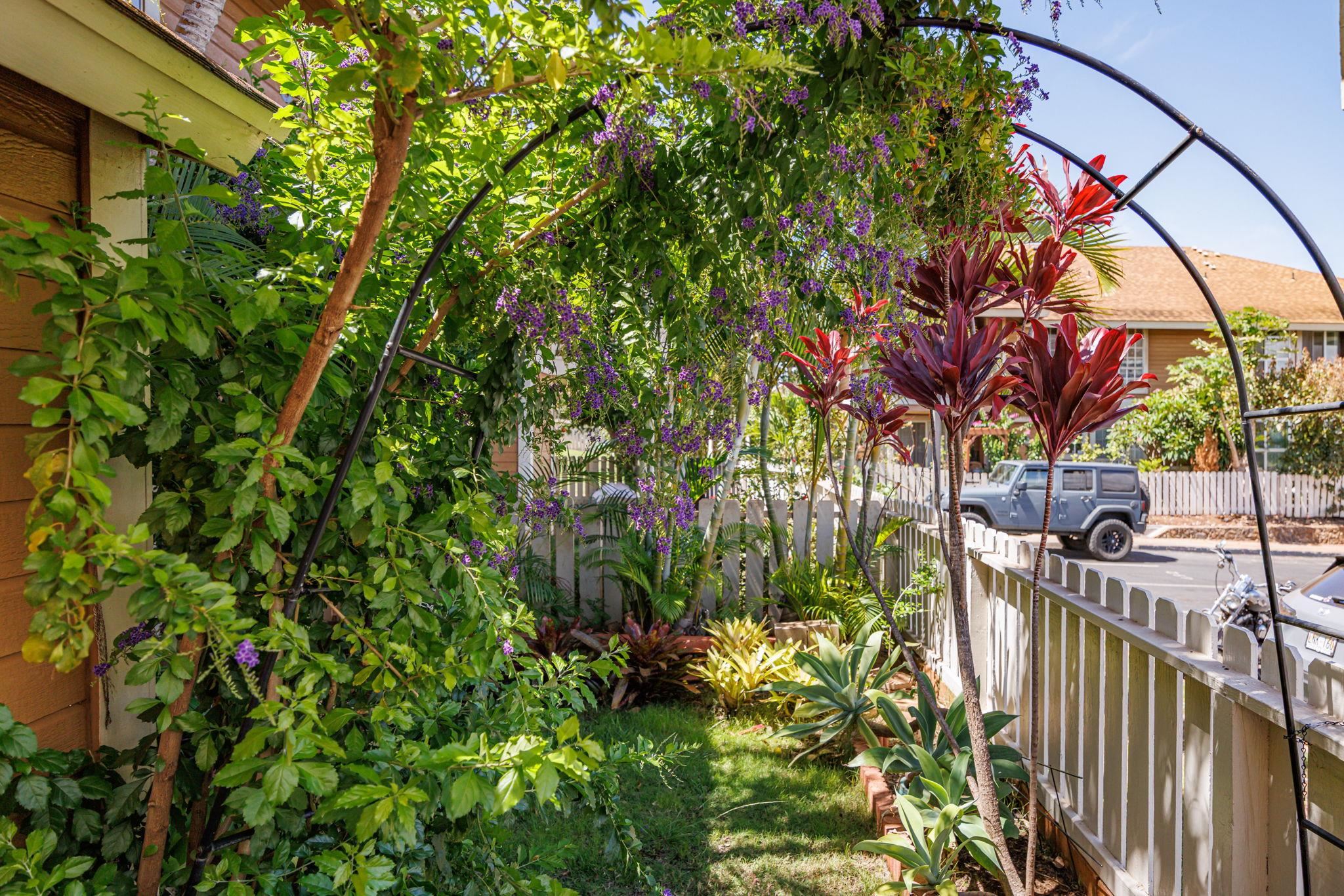 140 UWAPO Rd Unit: 9-103