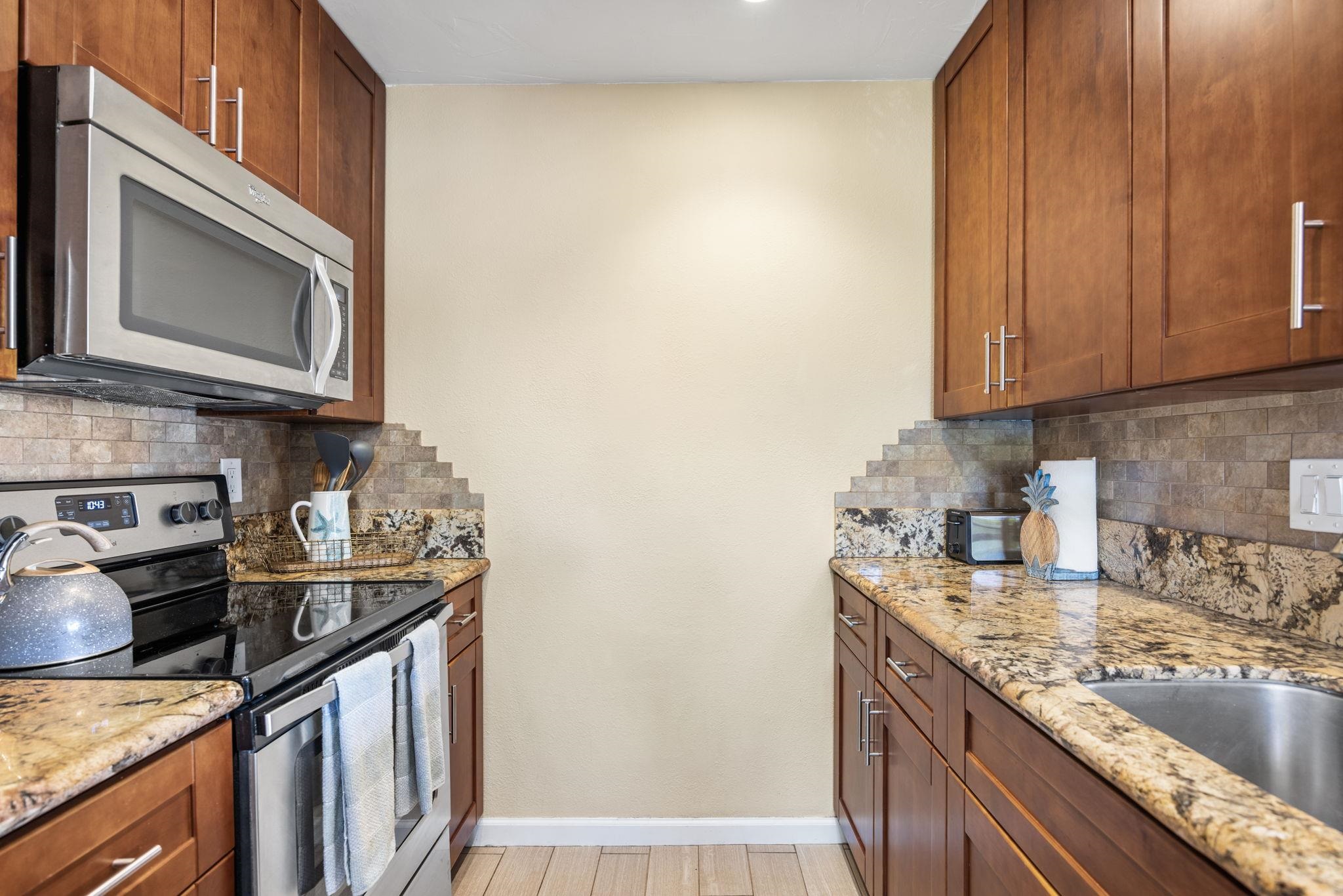 140 UWAPO Rd Unit: 9-103