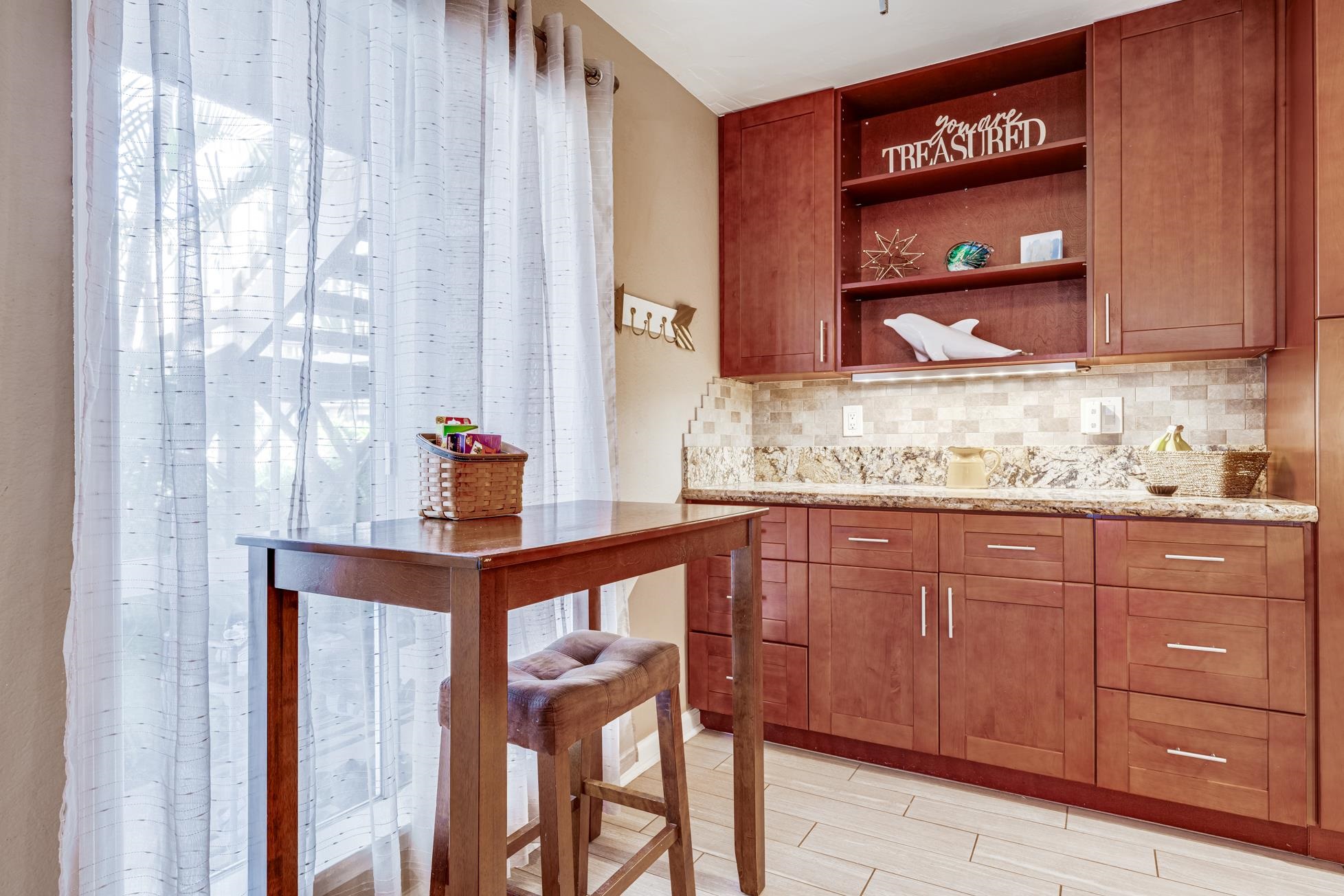 140 UWAPO Rd Unit: 9-103