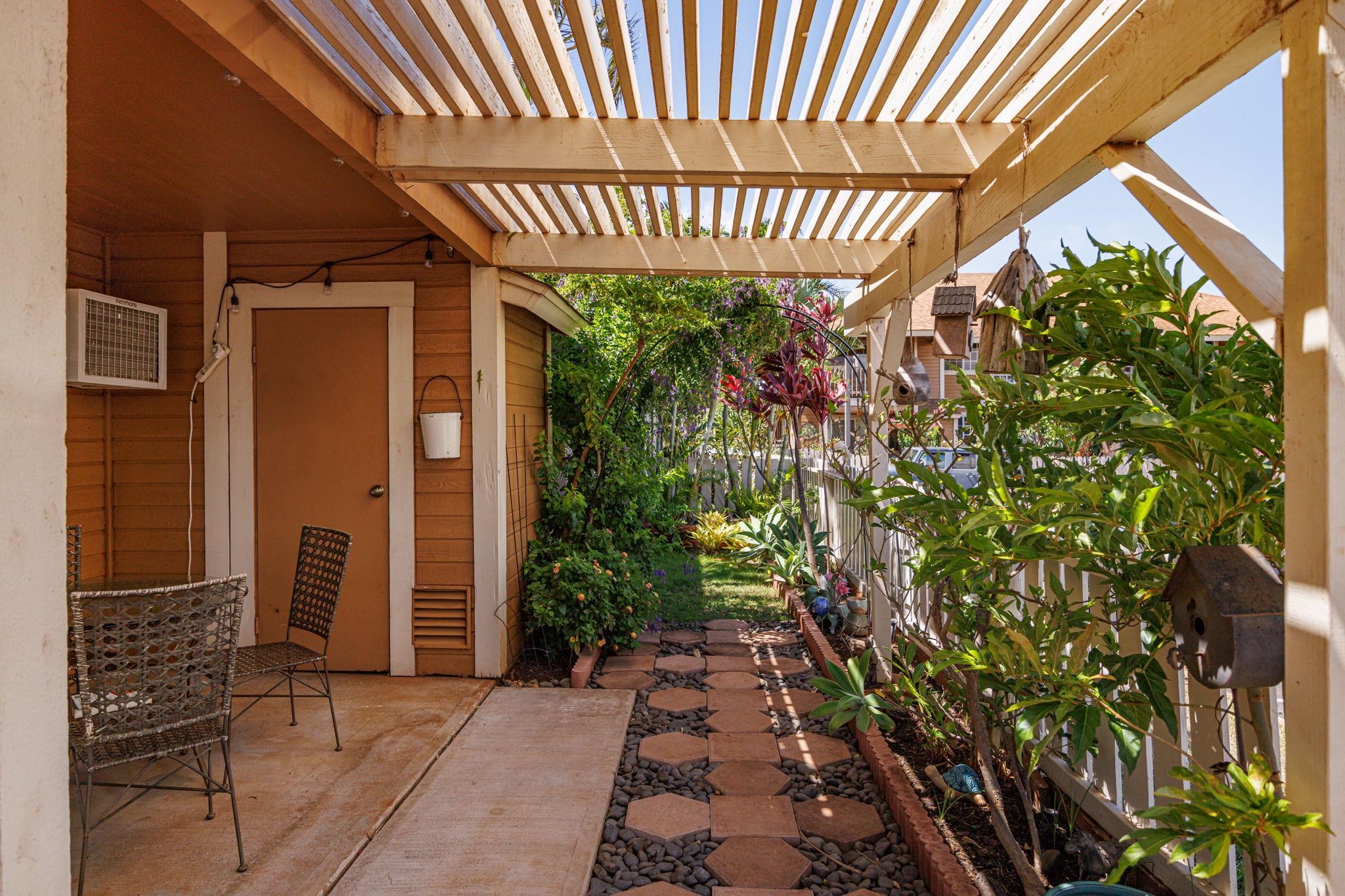 140 UWAPO Rd Unit: 9-103