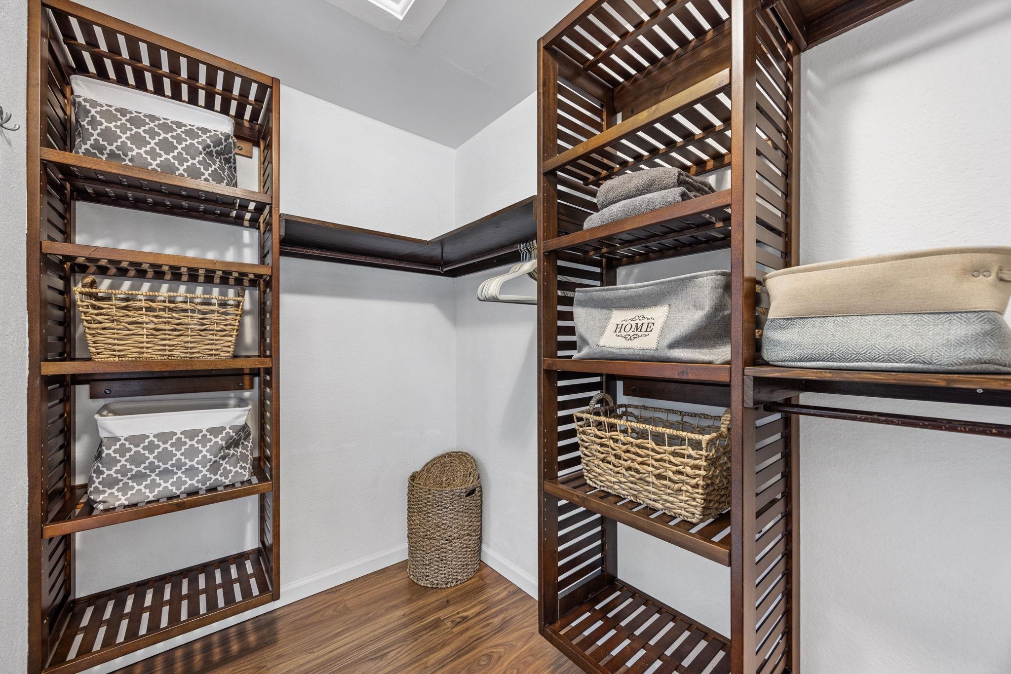 140 UWAPO Rd Unit: 9-103