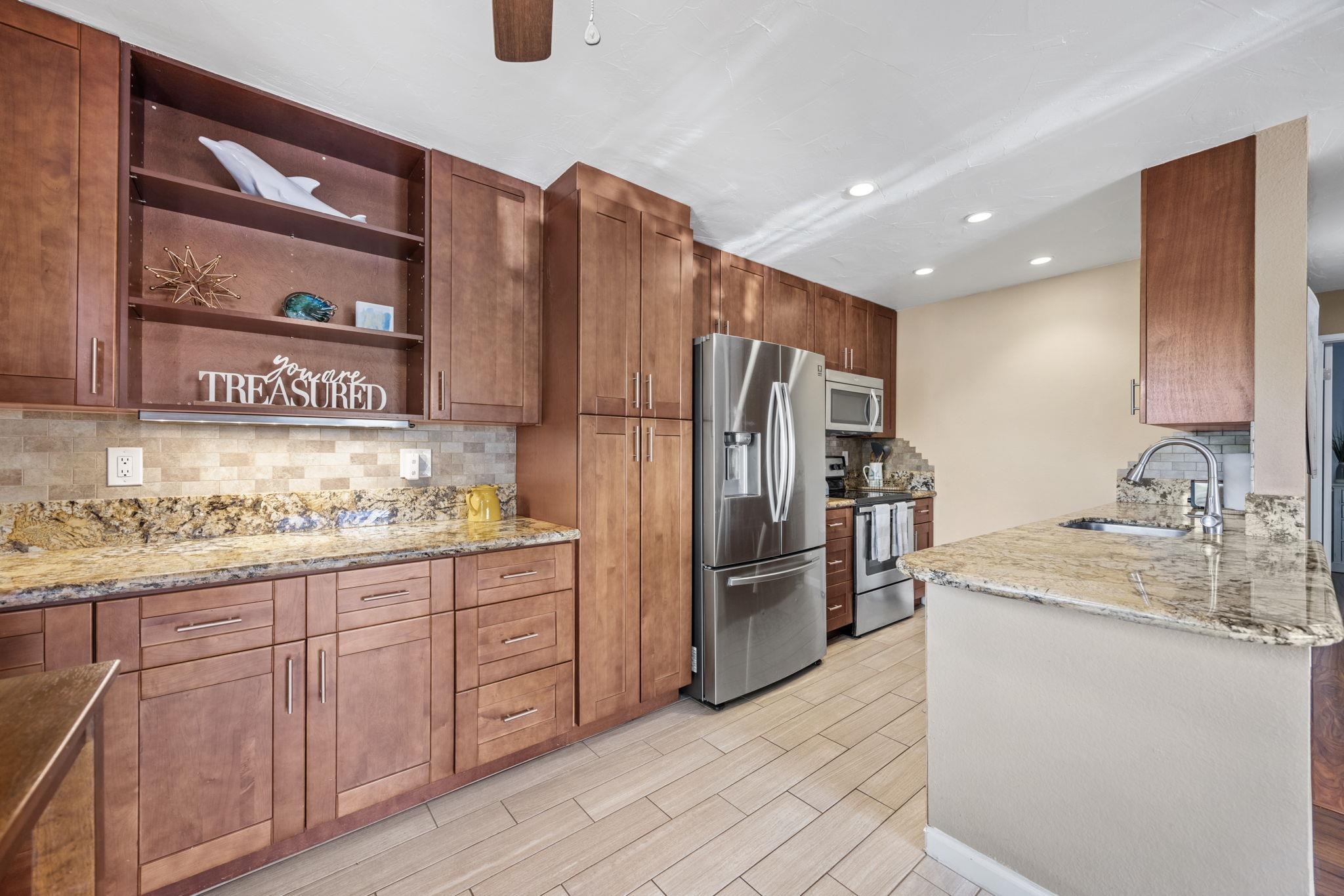 140 UWAPO Rd Unit: 9-103