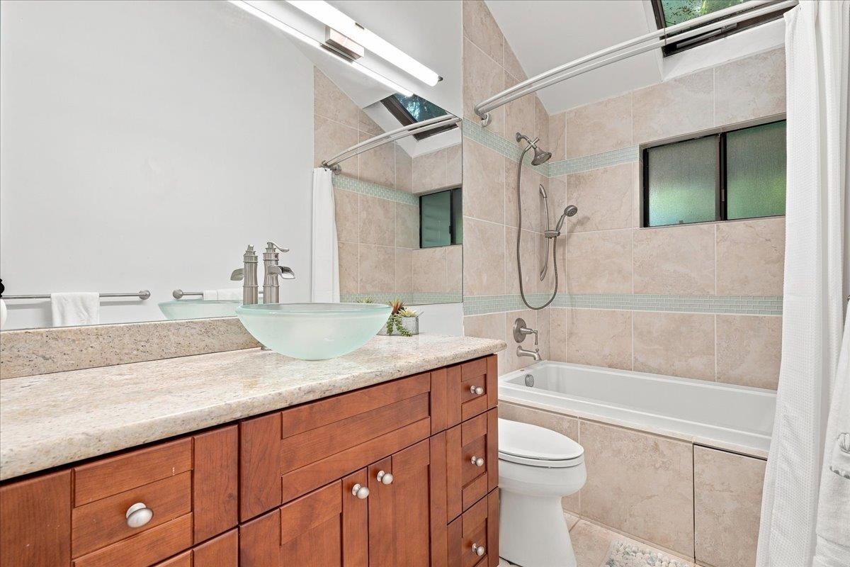 3150 Waiea Pl