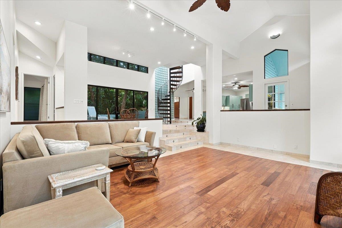 3150 Waiea Pl