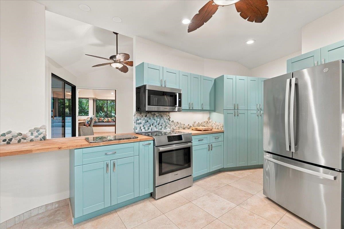 3150 Waiea Pl