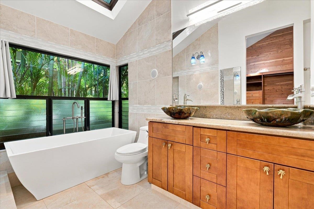 3150 Waiea Pl