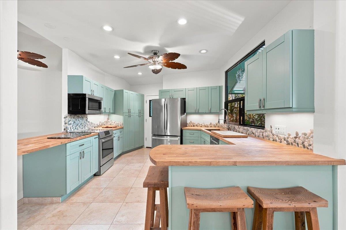 3150 Waiea Pl