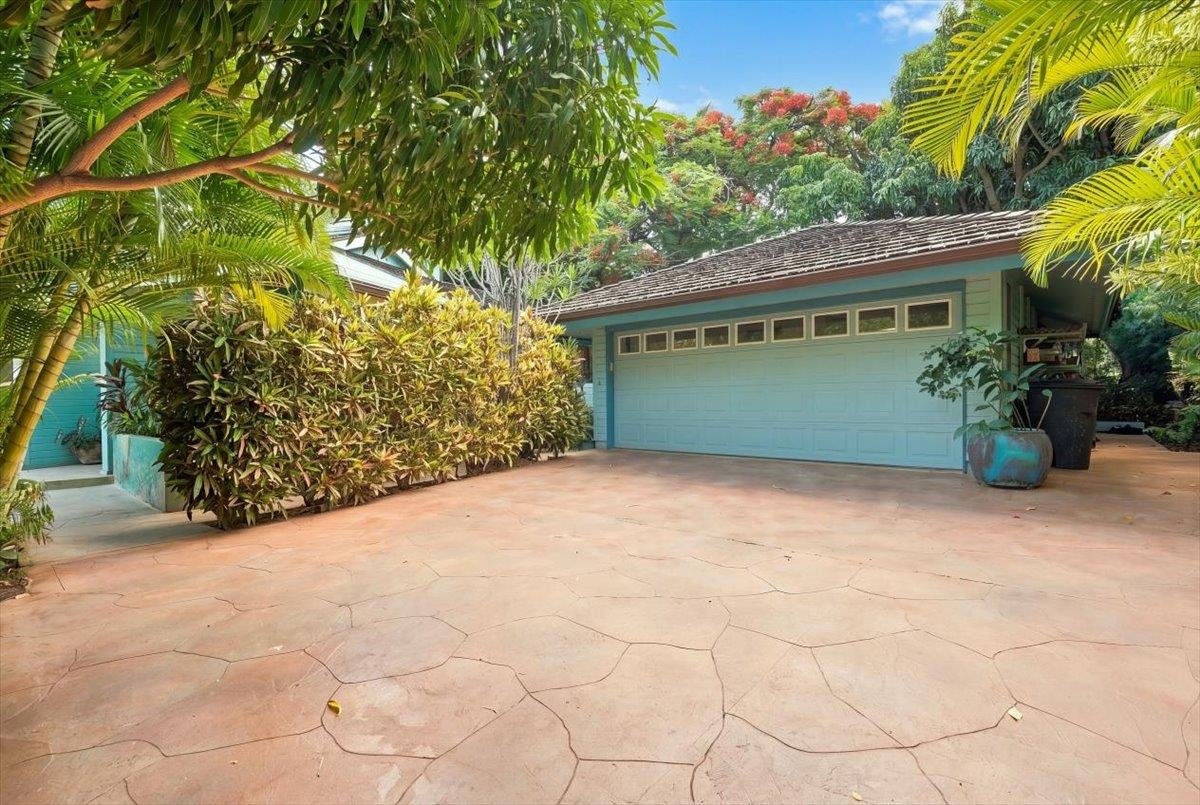 3150 Waiea Pl
