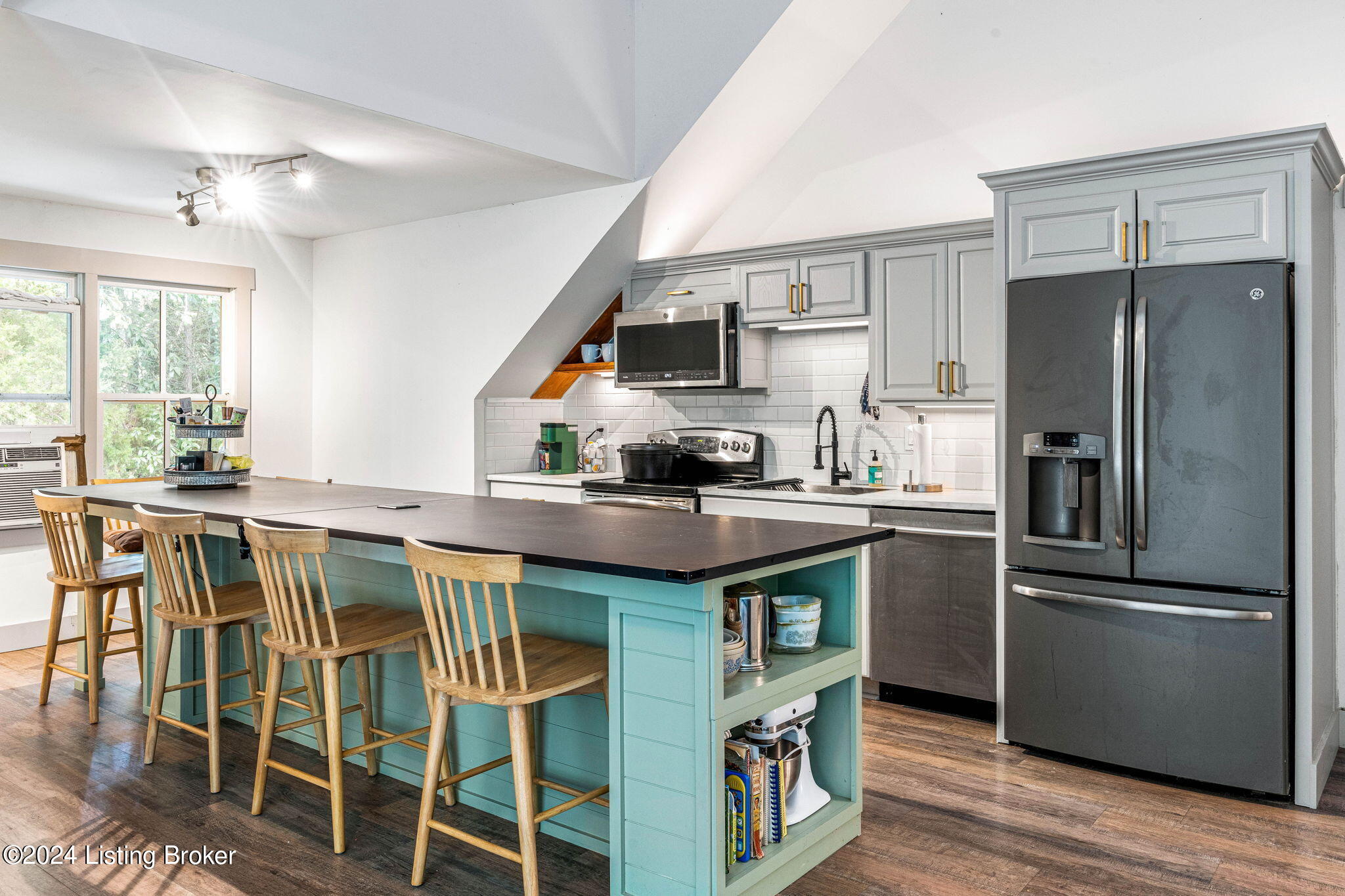 5119 SE Rogers Campground Rd