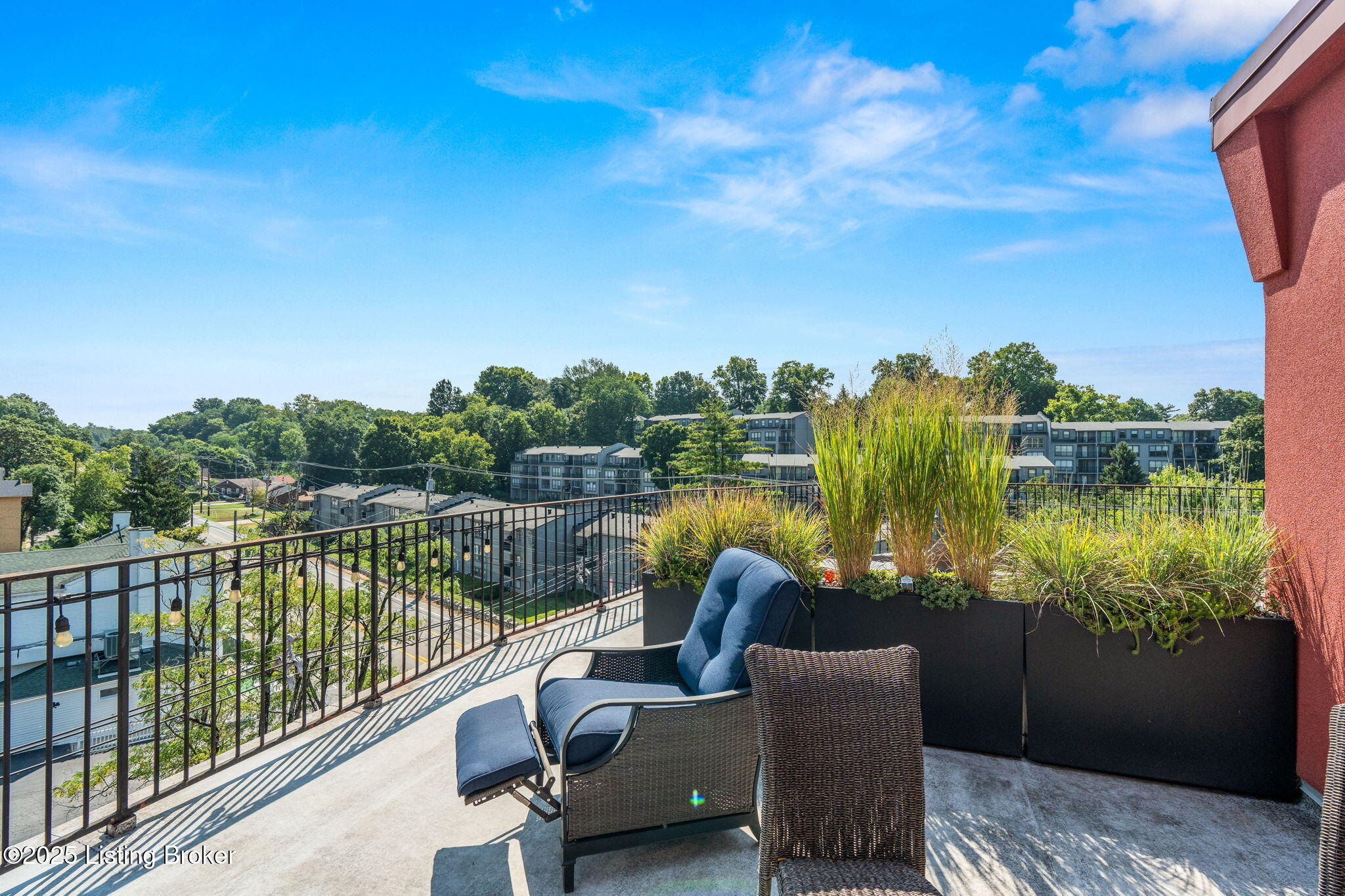 2411 Brownsboro Rd, 407