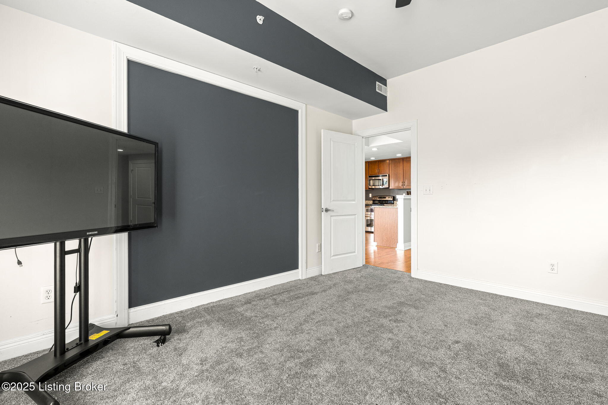 2411 Brownsboro Rd, 407