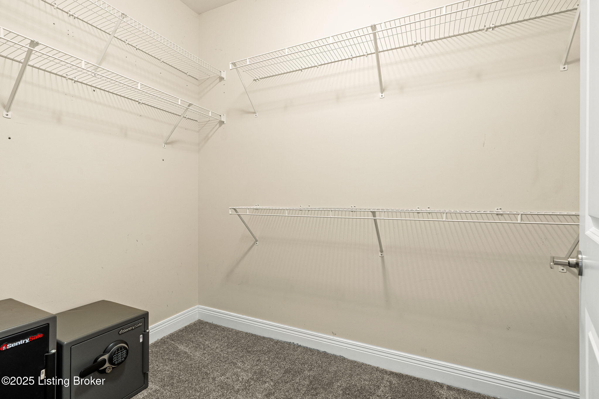 2411 Brownsboro Rd, 407