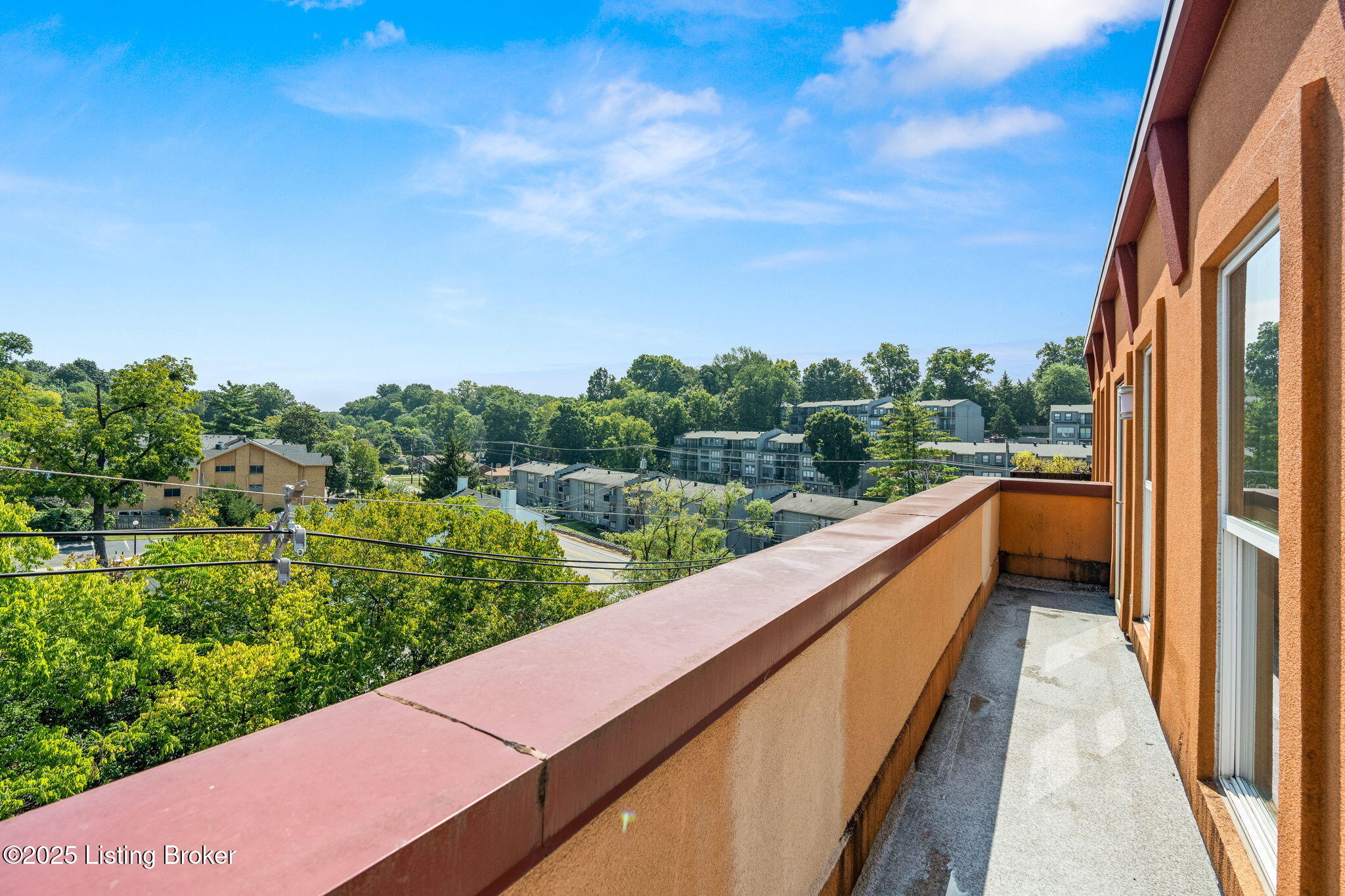 2411 Brownsboro Rd, 407