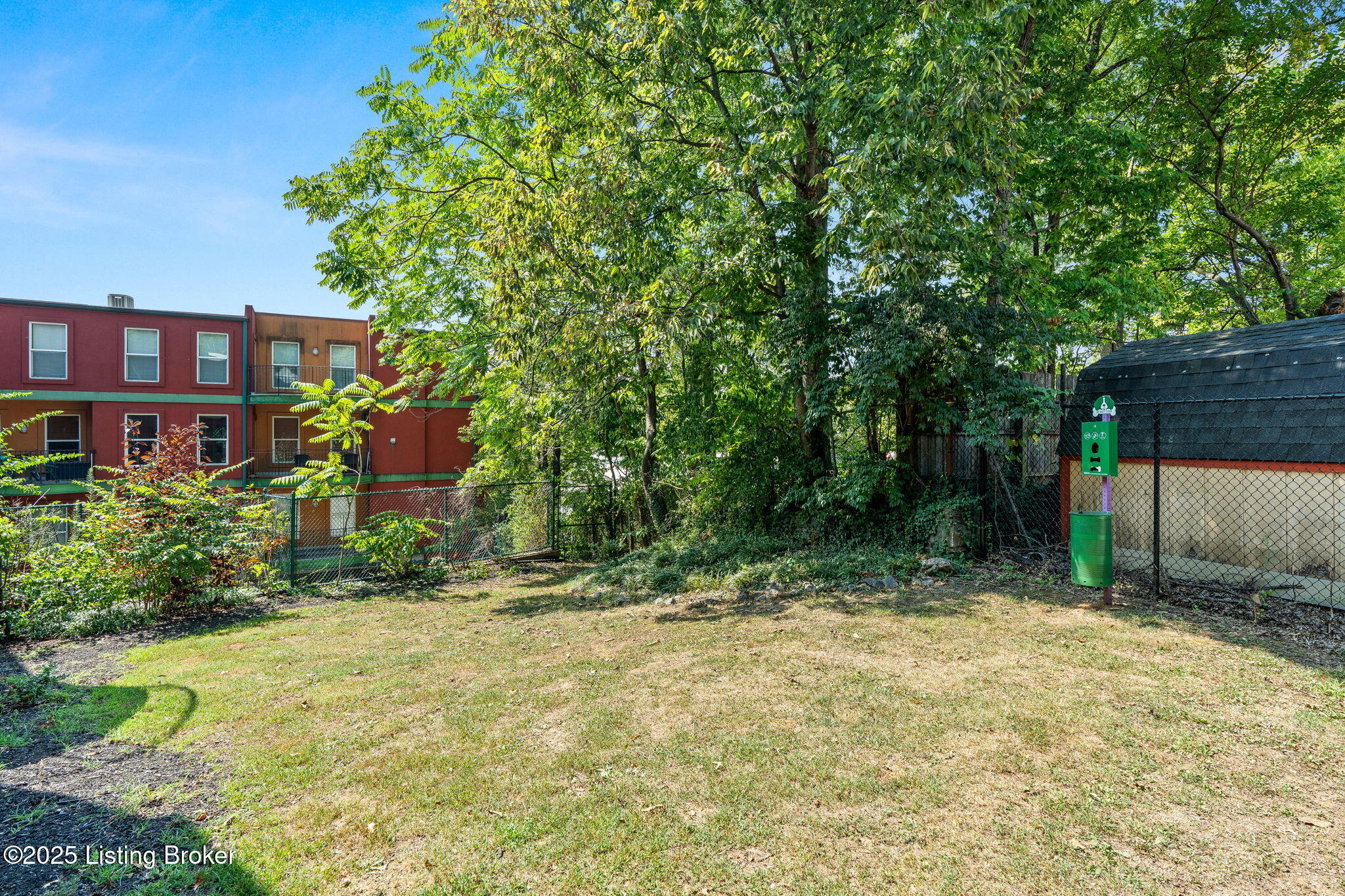 2411 Brownsboro Rd, 407