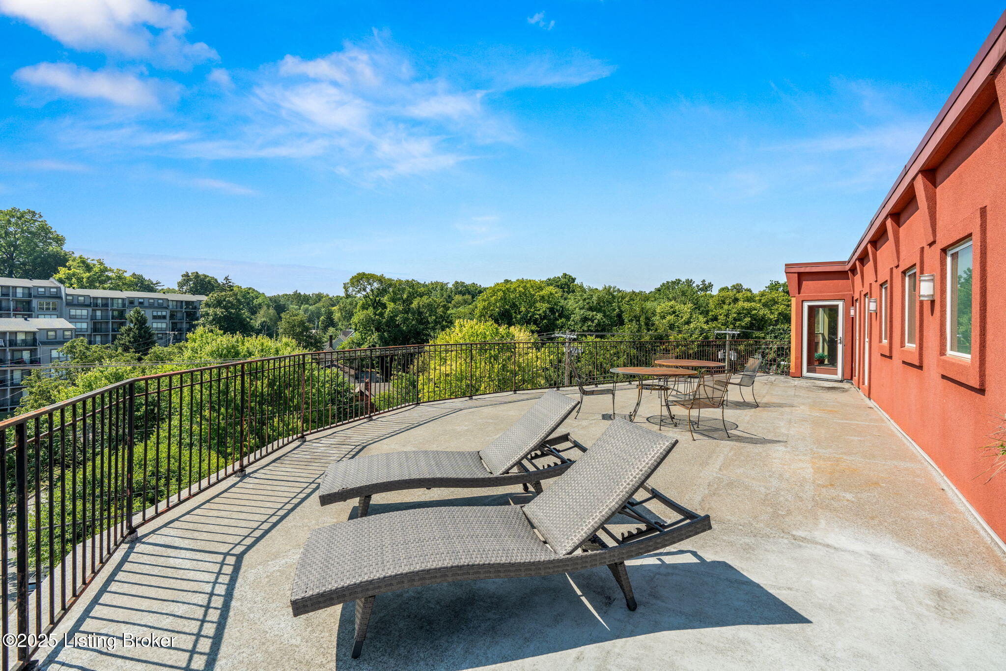 2411 Brownsboro Rd, 407