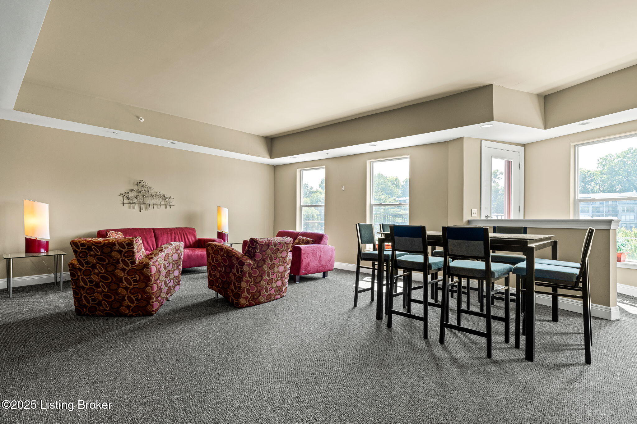 2411 Brownsboro Rd, 407