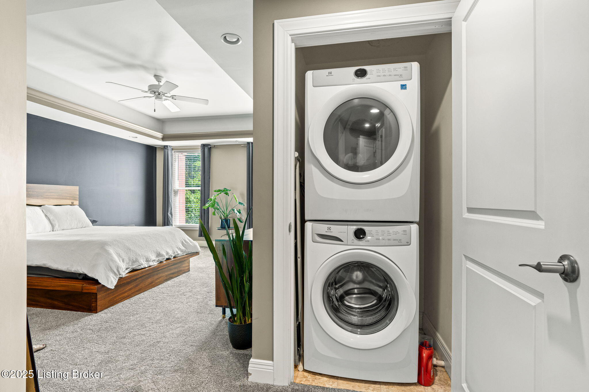 2411 Brownsboro Rd, 407