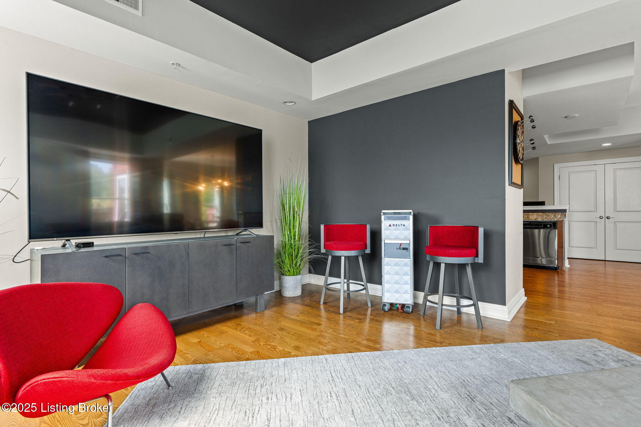 2411 Brownsboro Rd, 407