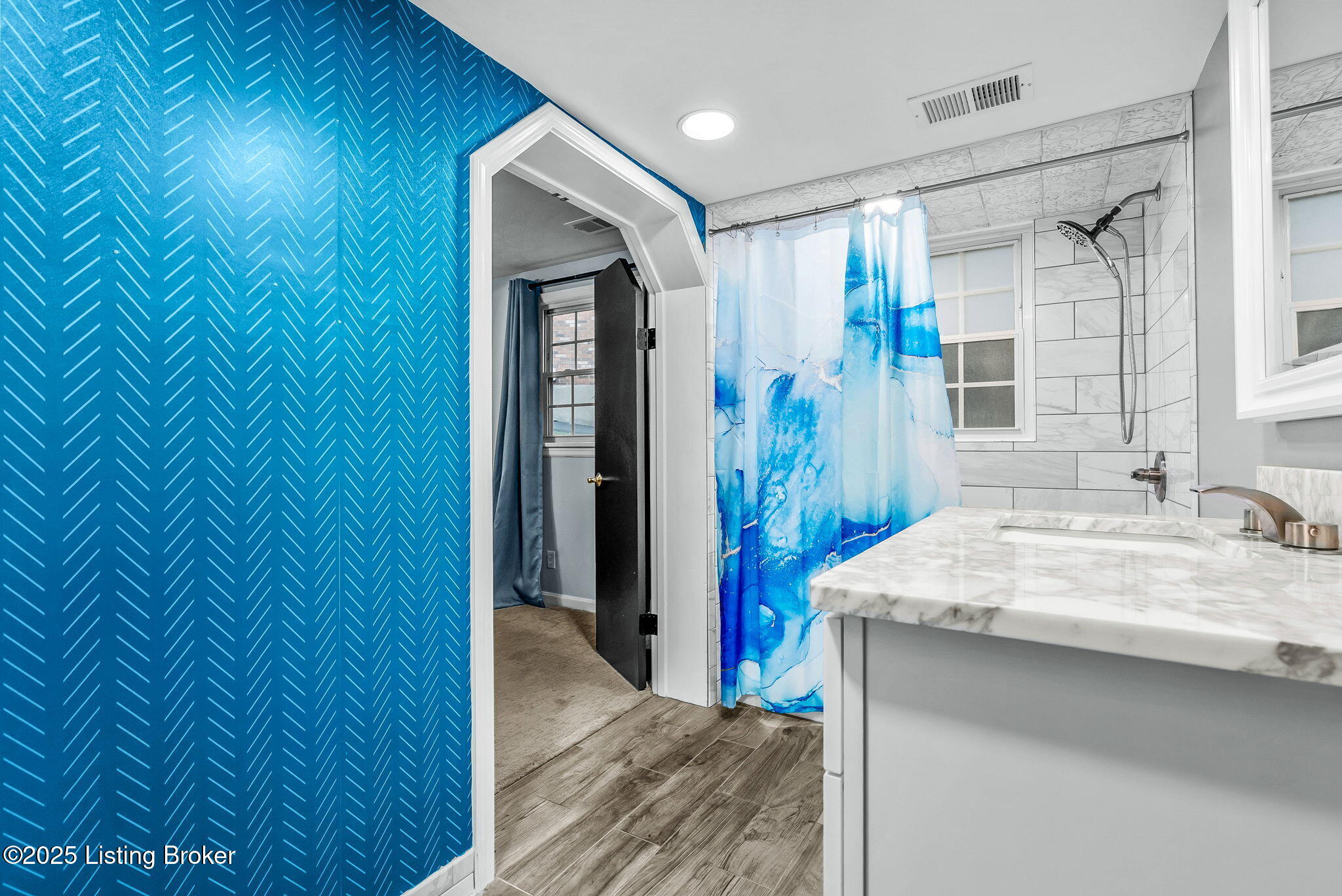 1006 Corn Island Ct, Louisville