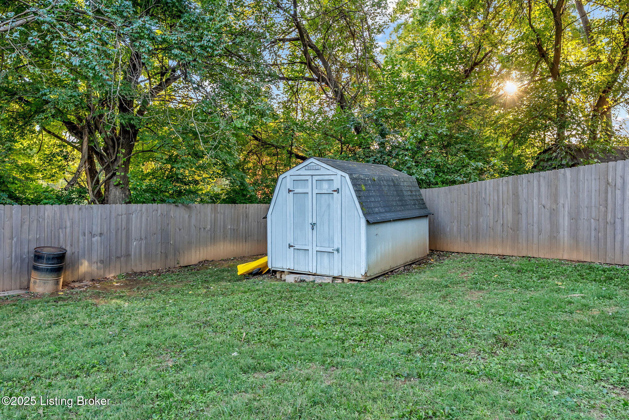 1006 Corn Island Ct, Louisville