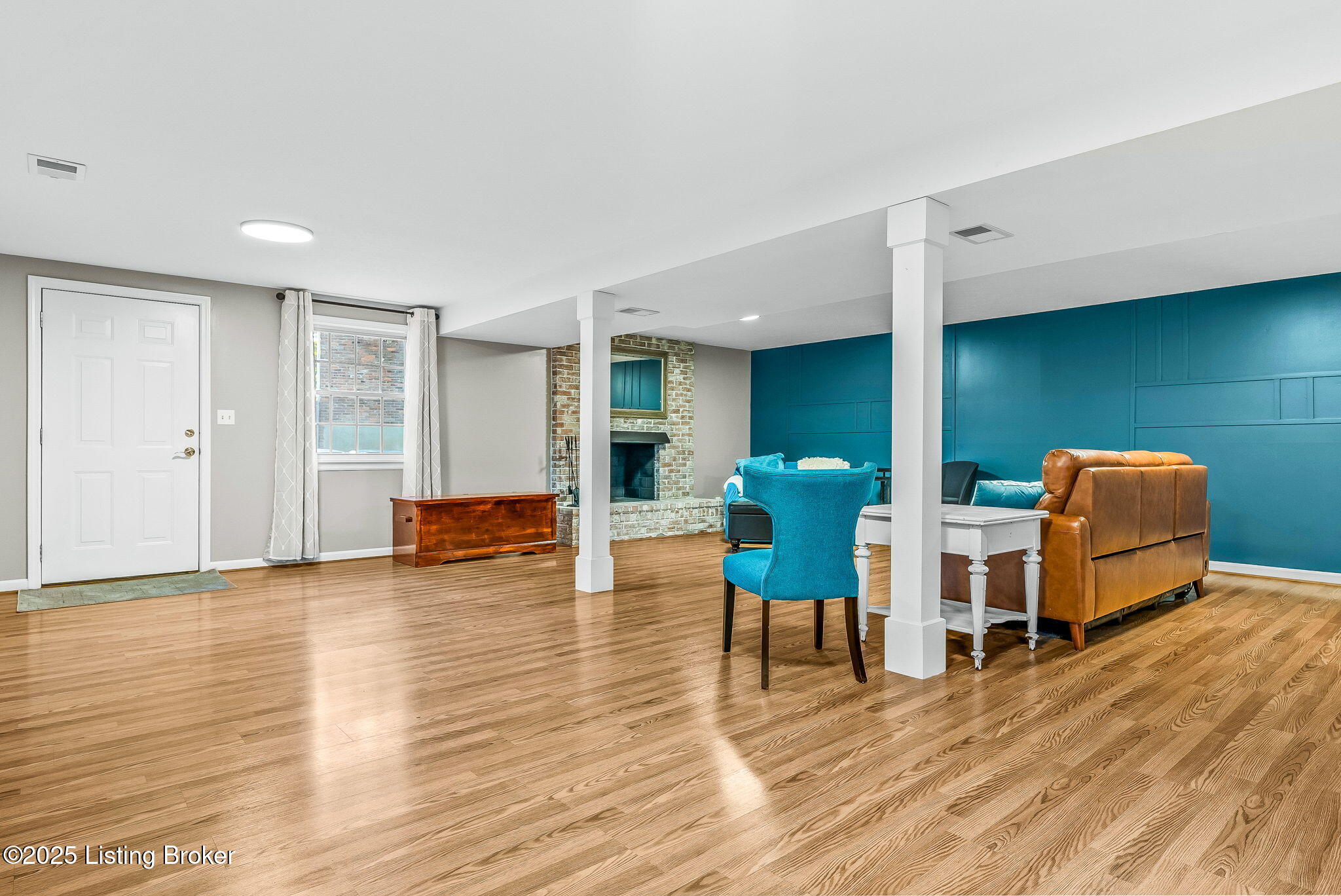 1006 Corn Island Ct, Louisville