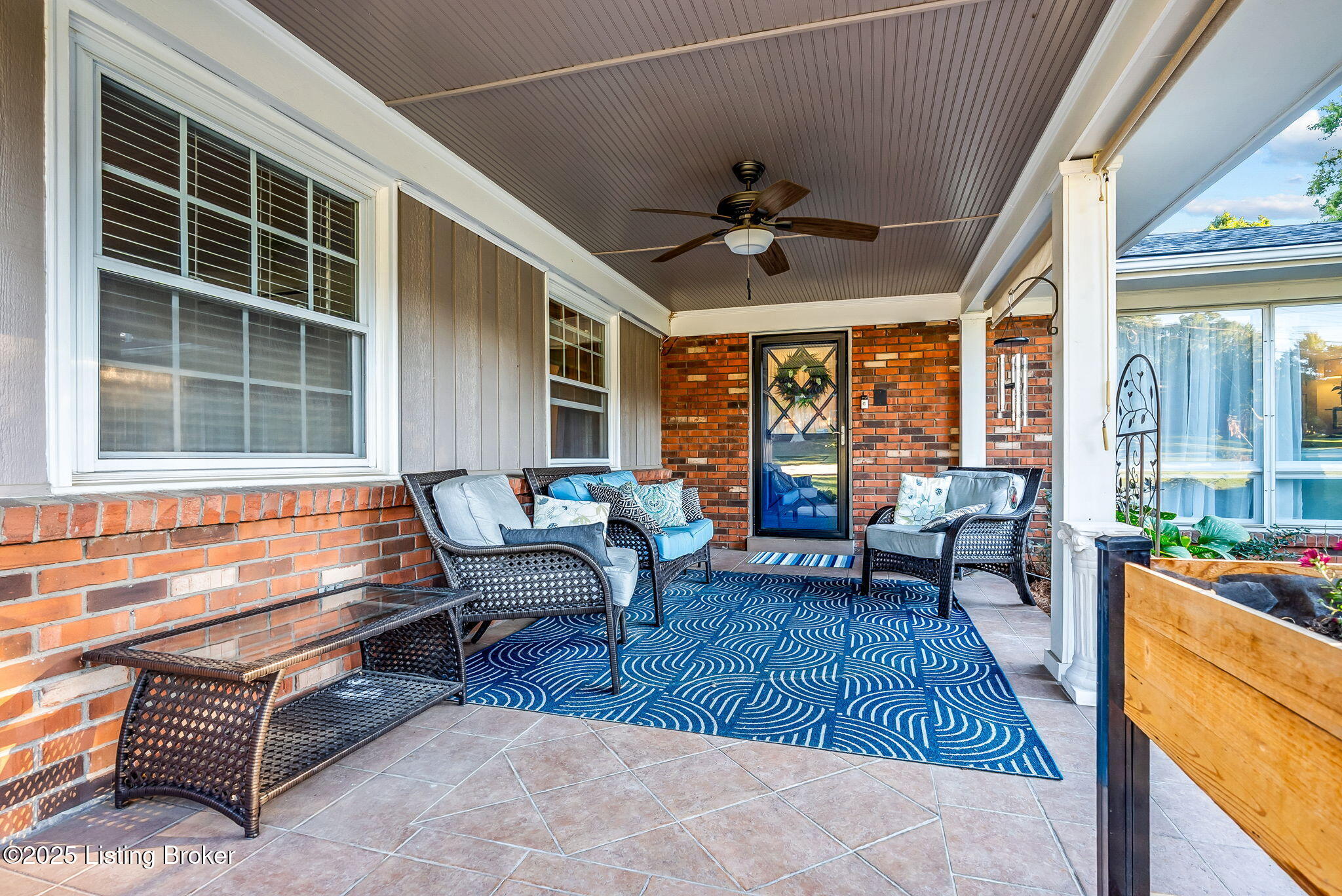 1006 Corn Island Ct, Louisville