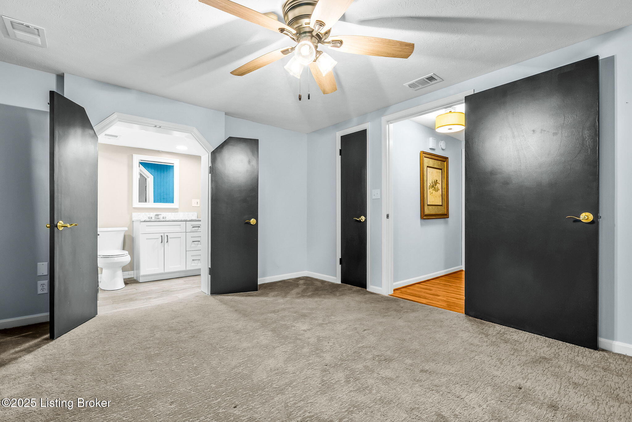 1006 Corn Island Ct, Louisville