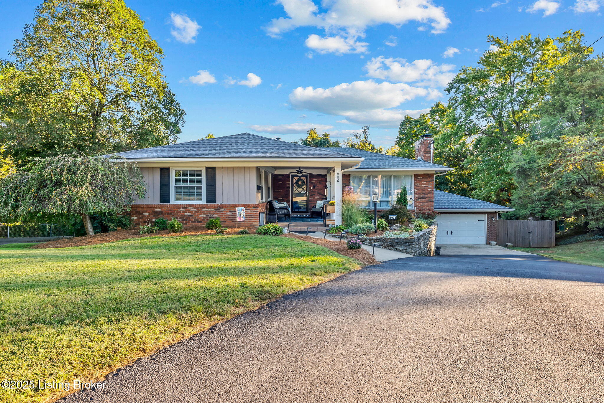 1006 Corn Island Ct, Louisville