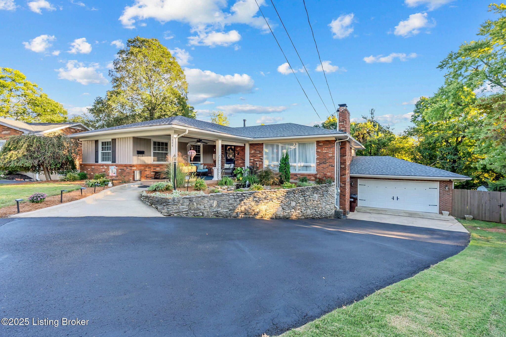 1006 Corn Island Ct, Louisville