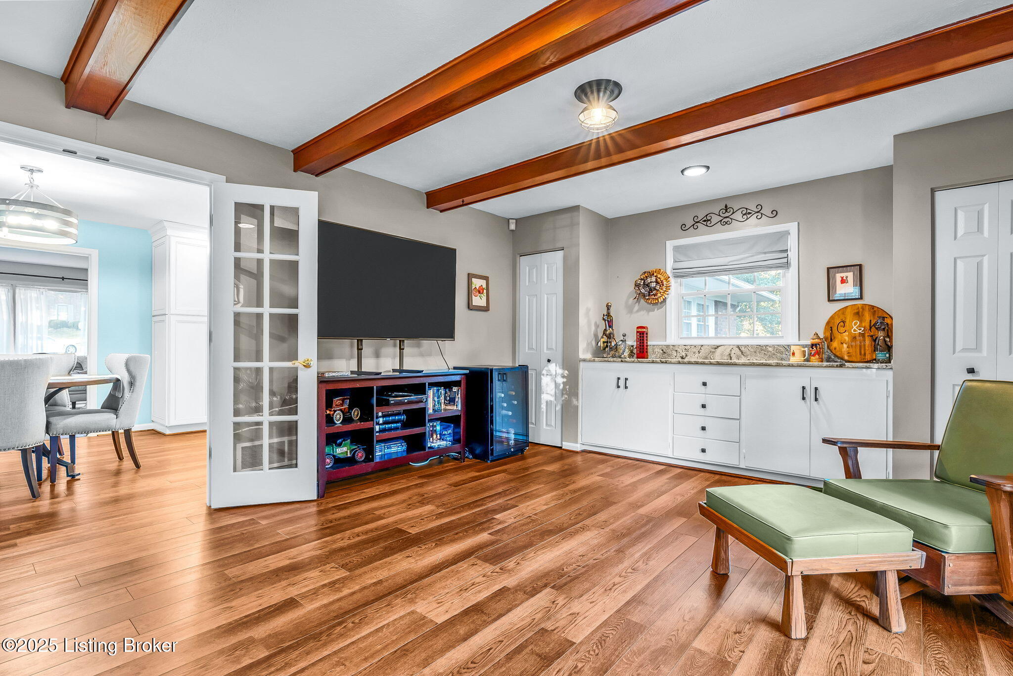 1006 Corn Island Ct, Louisville