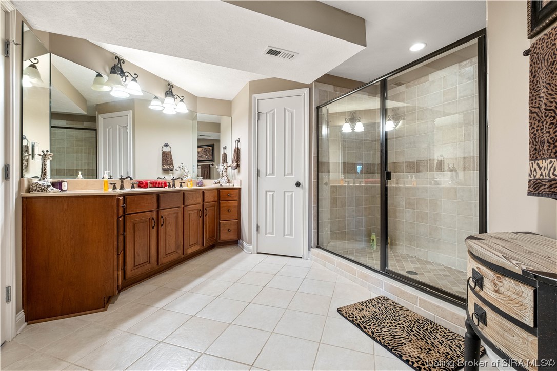 3631 Woodland Lakes Drive