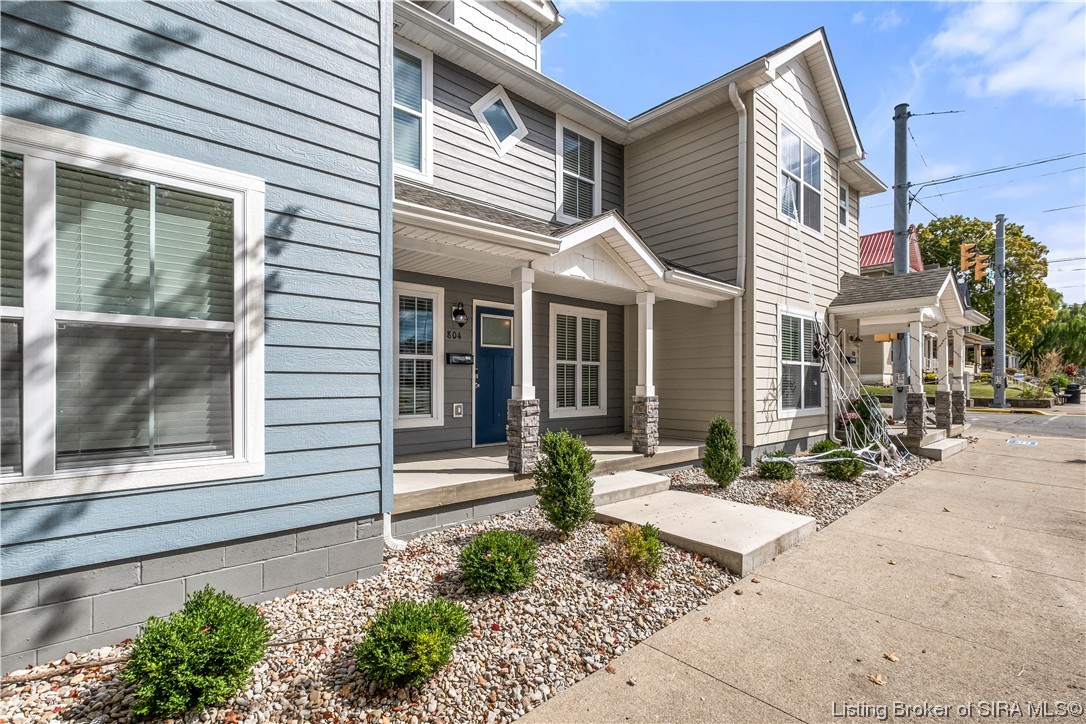 804 Vincennes Street